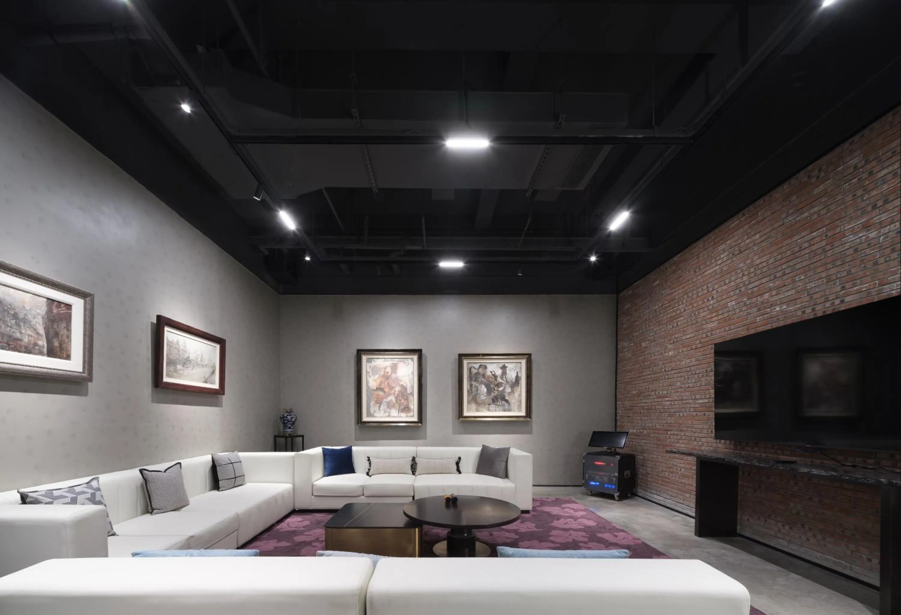 Karaoke in Shanghai T Plus Hotel Residence