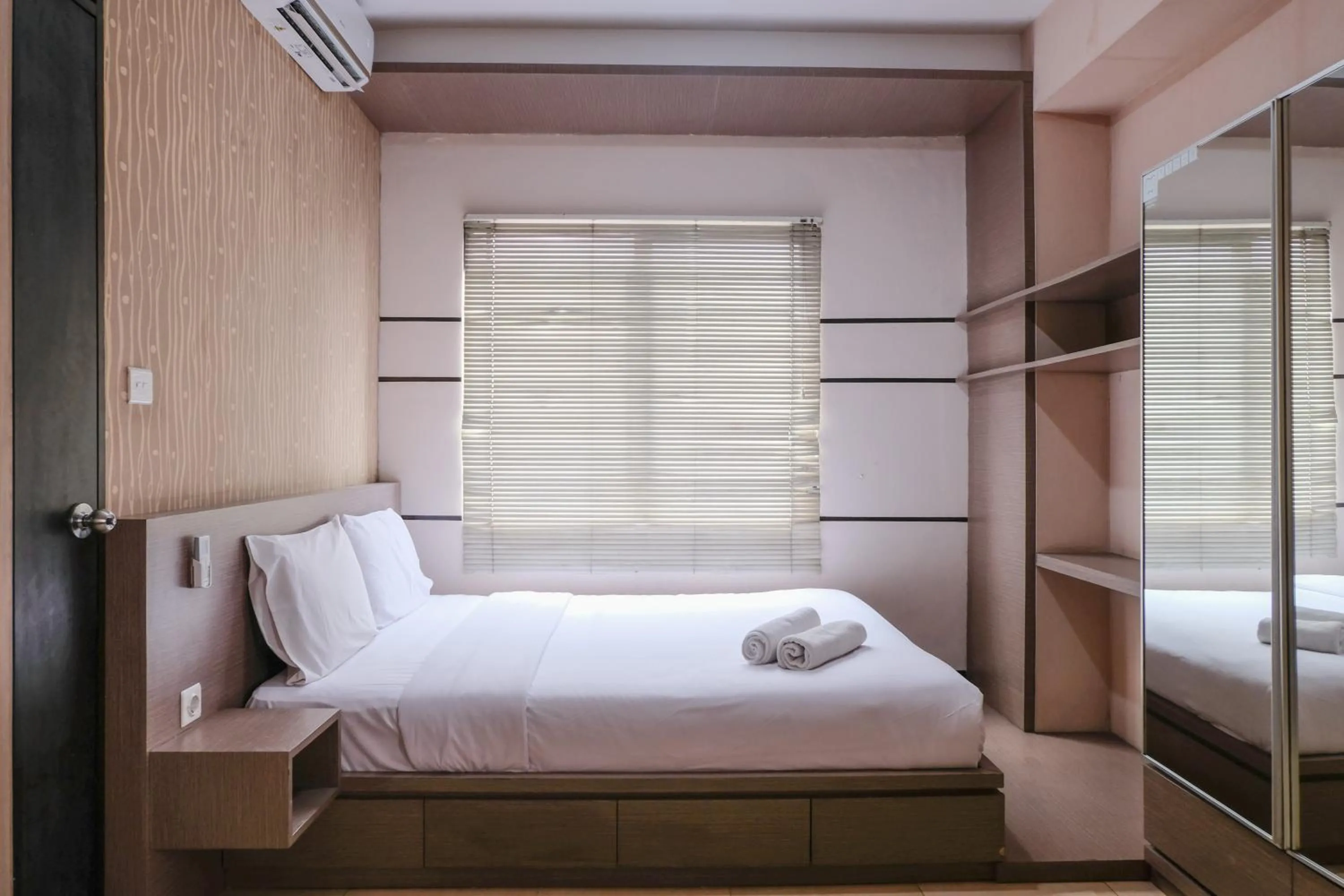 Homey 1BR Apartment at The Edge Bandung By Travelio