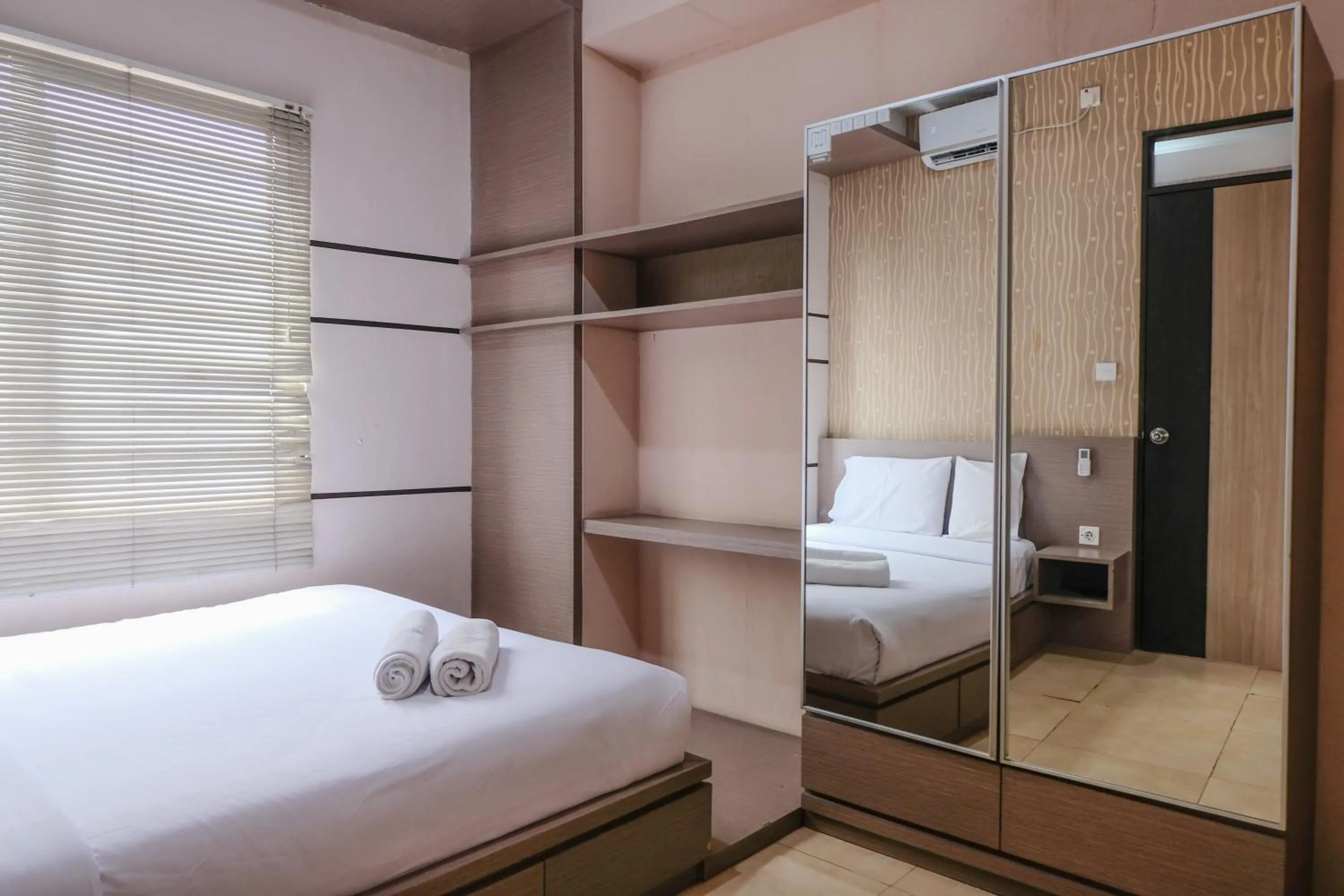 Homey 1BR Apartment at The Edge Bandung By Travelio