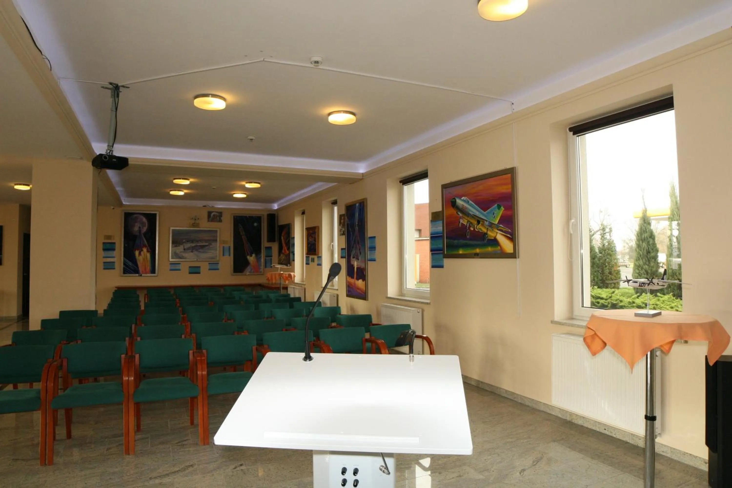 Business facilities in Hotel Kosmonauty Wrocław-Airport