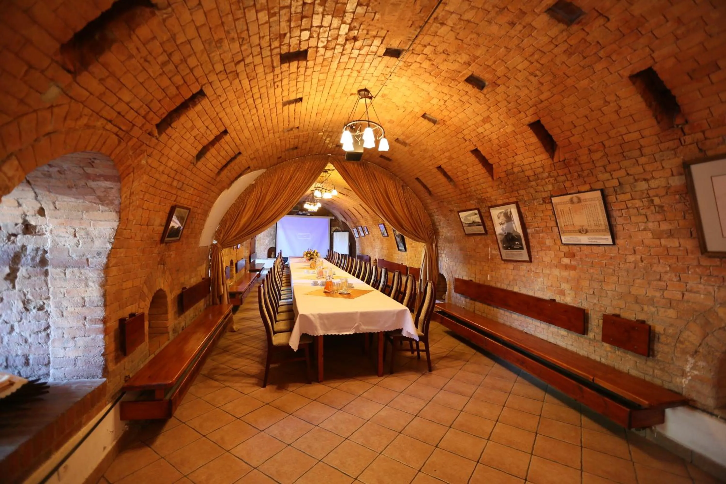 Restaurant/places to eat, Bed in Hotel Kosmonauty Wrocław-Airport