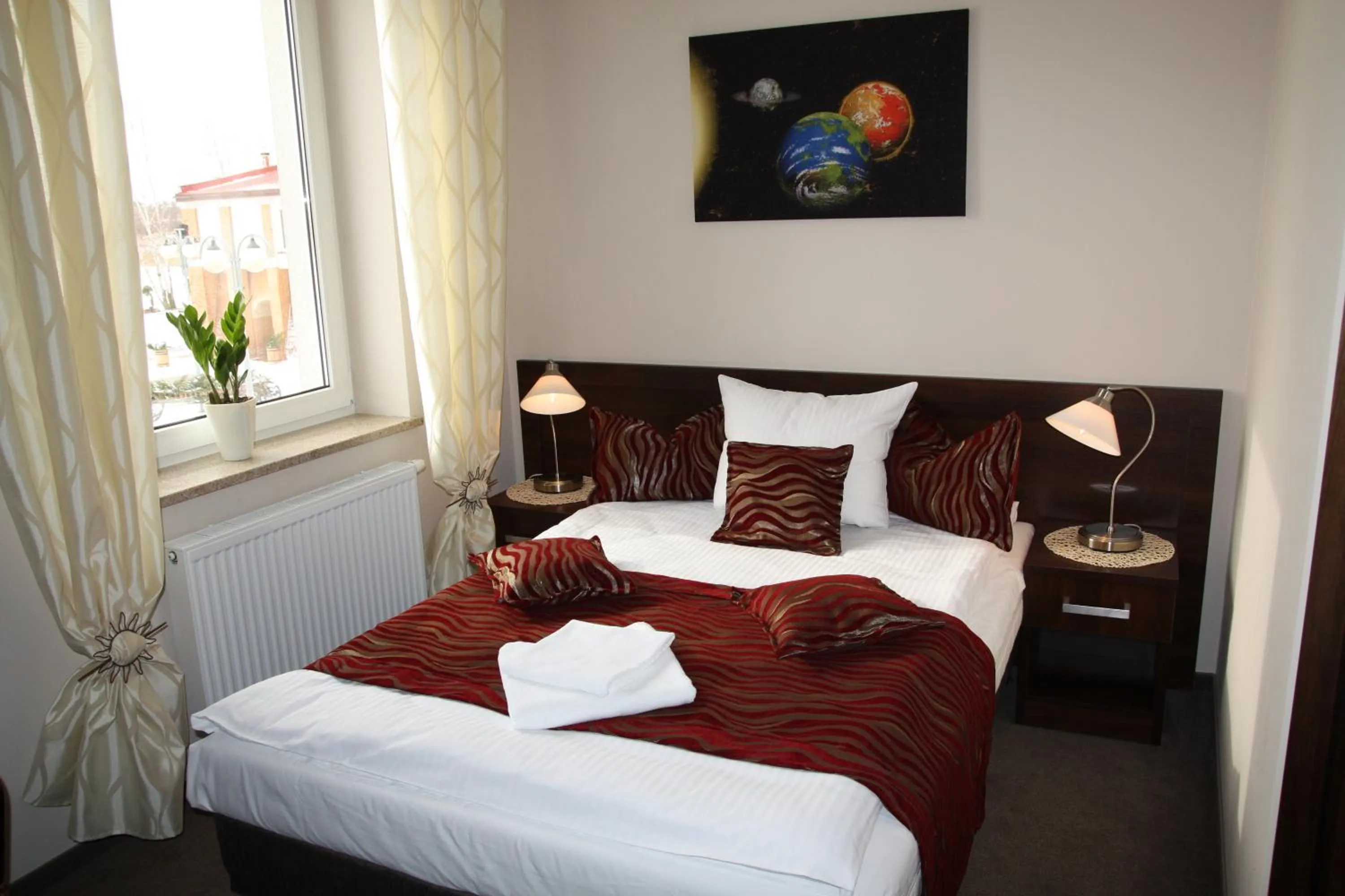Photo of the whole room, Bed in Hotel Kosmonauty Wrocław-Airport
