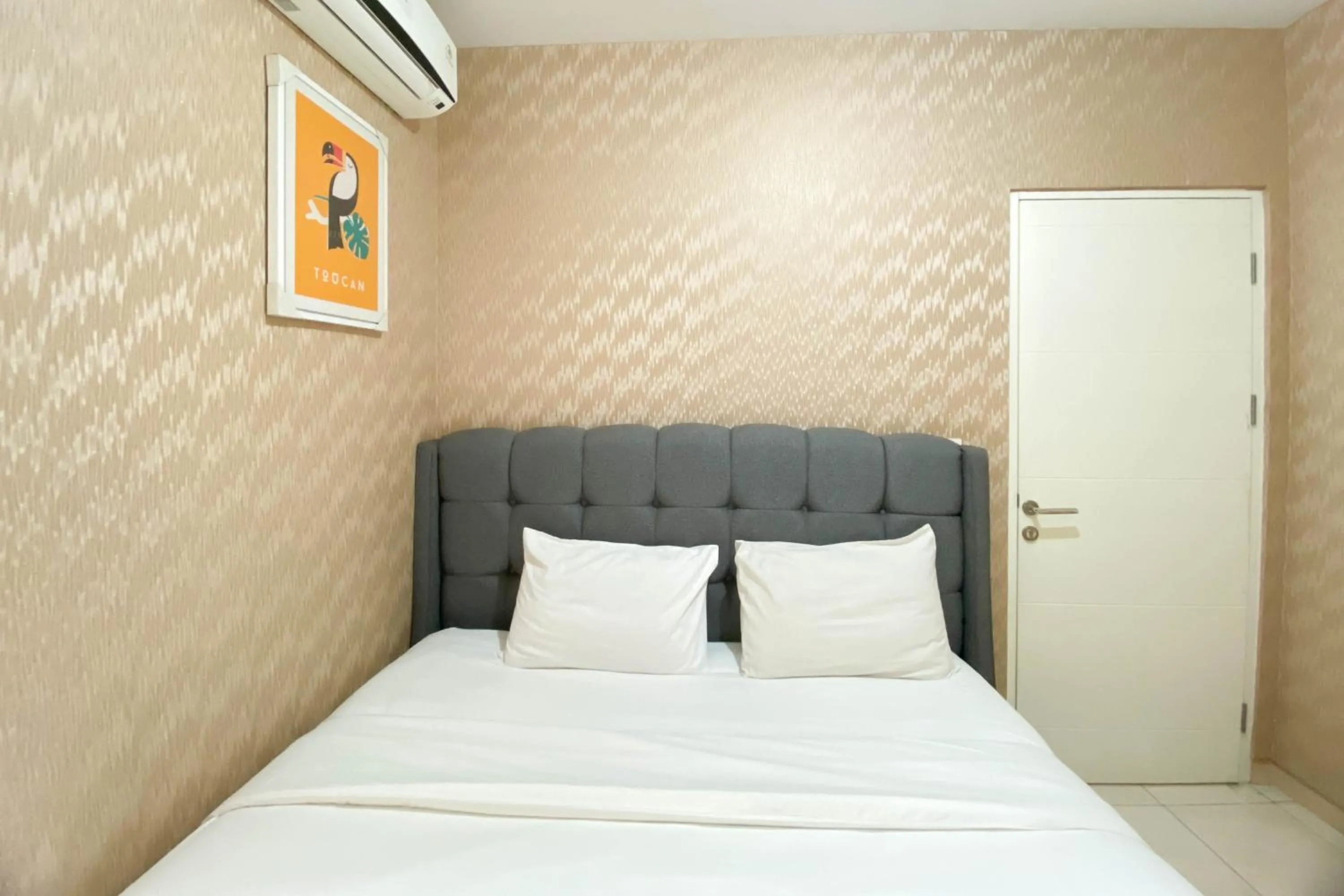 Four-Bedroom Apartment in Comfort and Elegant 4BR Combined at Springlake Summarecon Bekasi Apartment By Travelio