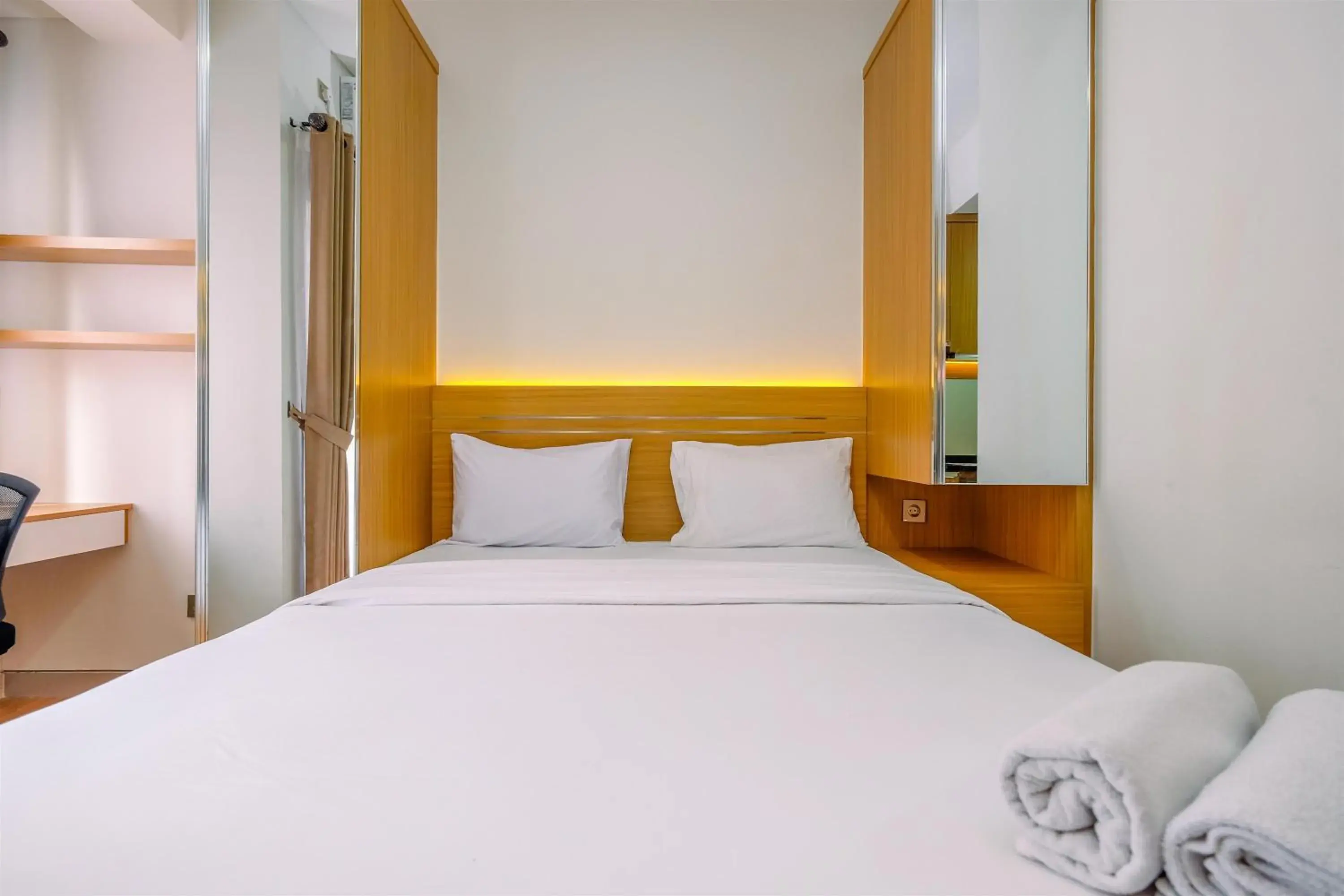 Comfort and Best Deal Studio Room Transpark Cibubur Apartment By Travelio Comfort and Best Deal Studio Room Transpark Cibubur Apartment By Travelio