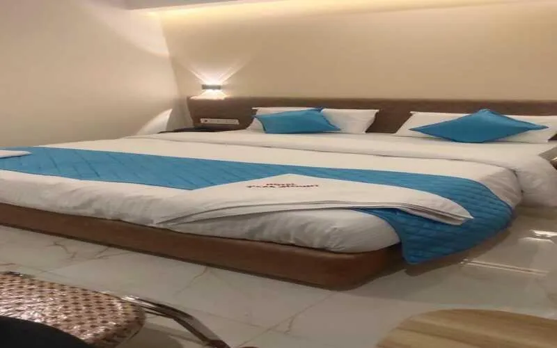 Bed in Hotel Paramount