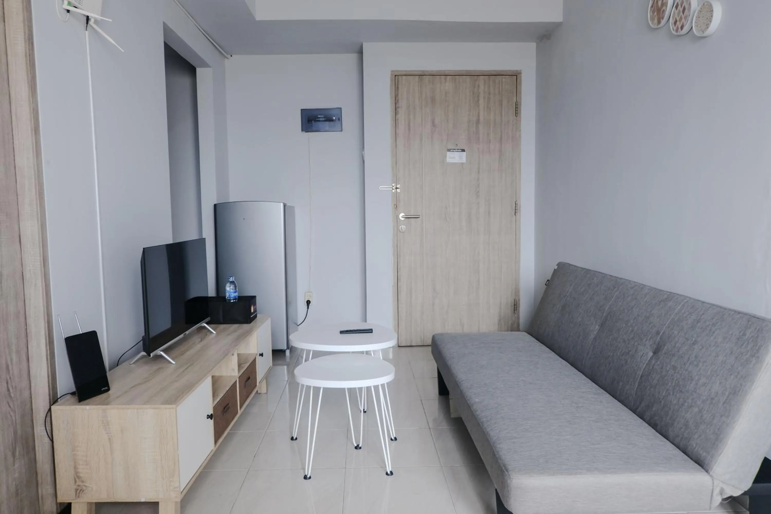 Homey 1BR Apartment at Newton Residence Bandung By Travelio