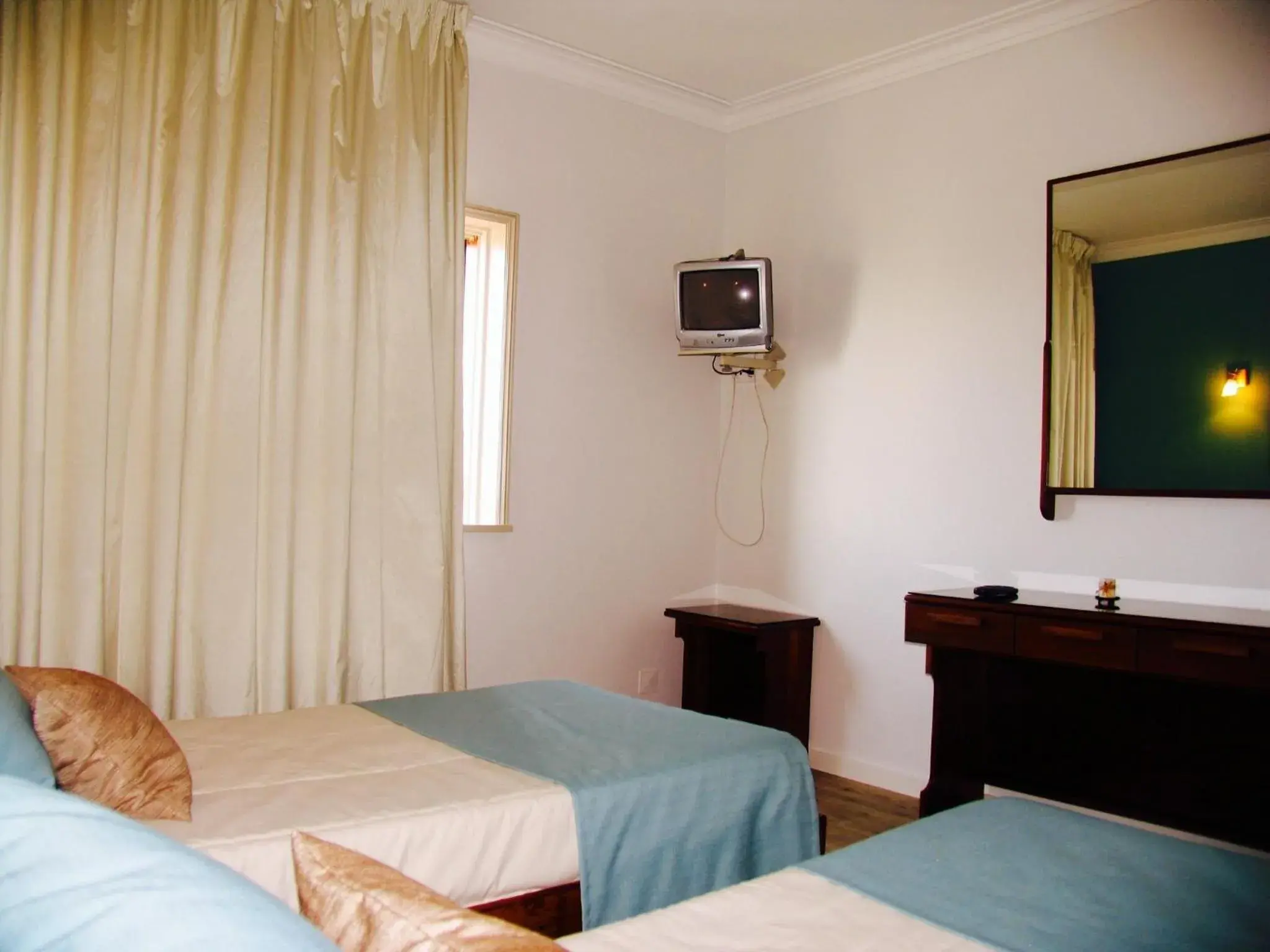 Standard Twin Room in Hotel Areias Claras Standard Twin Room in Hotel Areias Claras