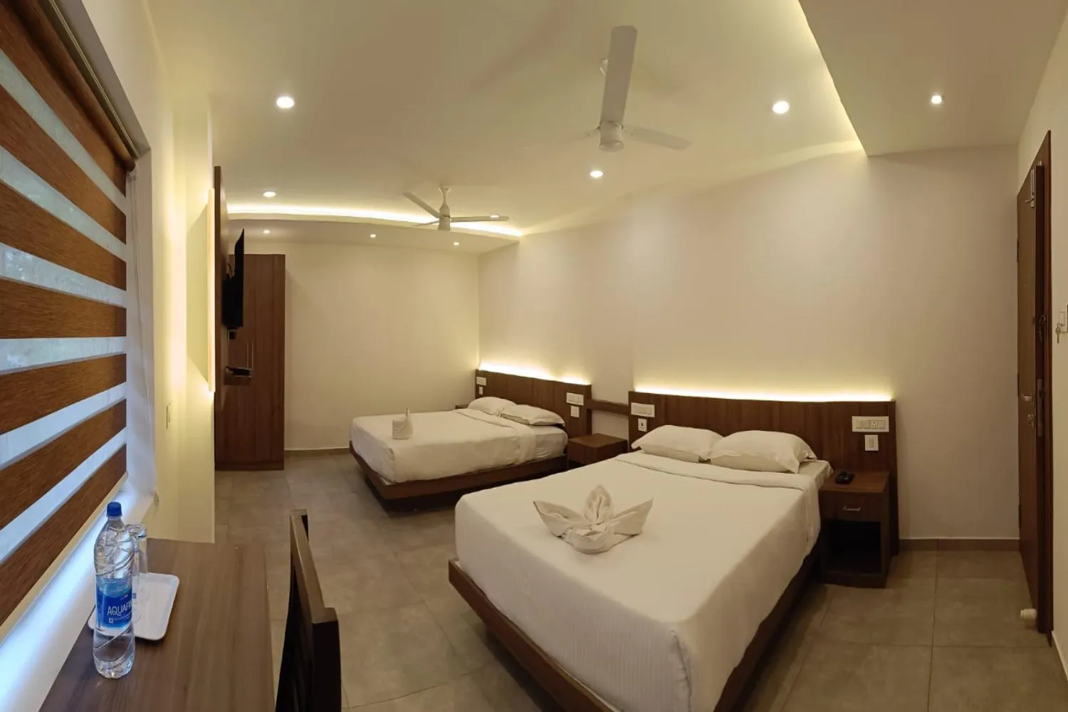 Bed in Green Tea Hotels