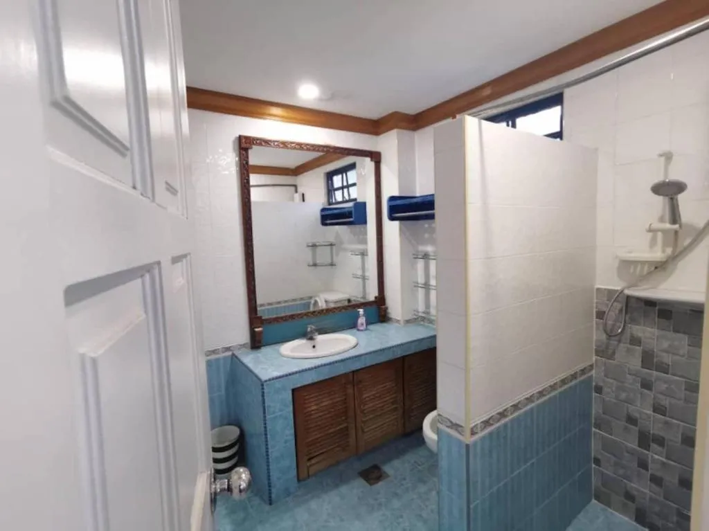 Shower in Seremban Grande Villa by uBook