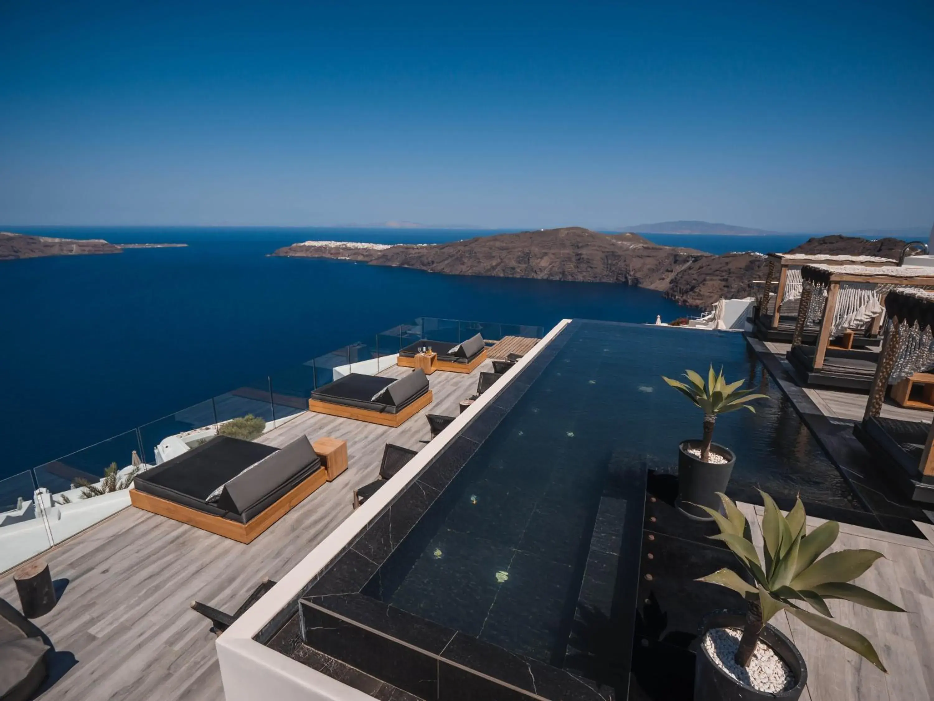 Galaxy Suites & Villas Galaxy Suites & Villas