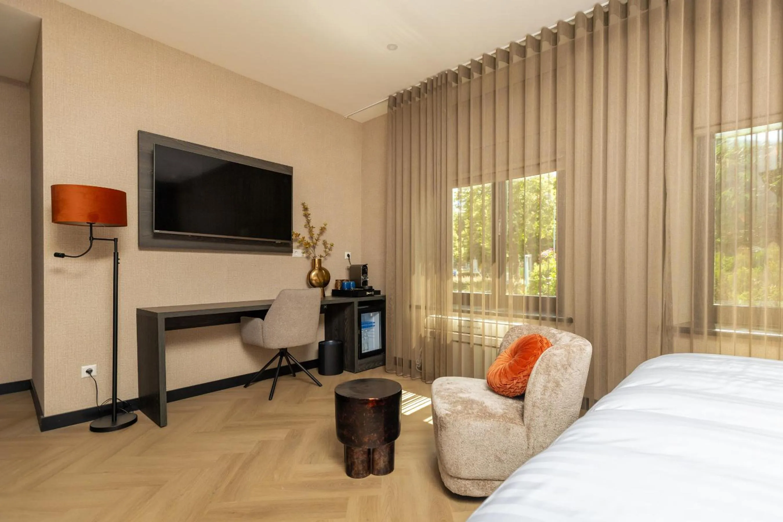 TV and multimedia, Bed in Hotel Twenty-Three Amsterdam Airport