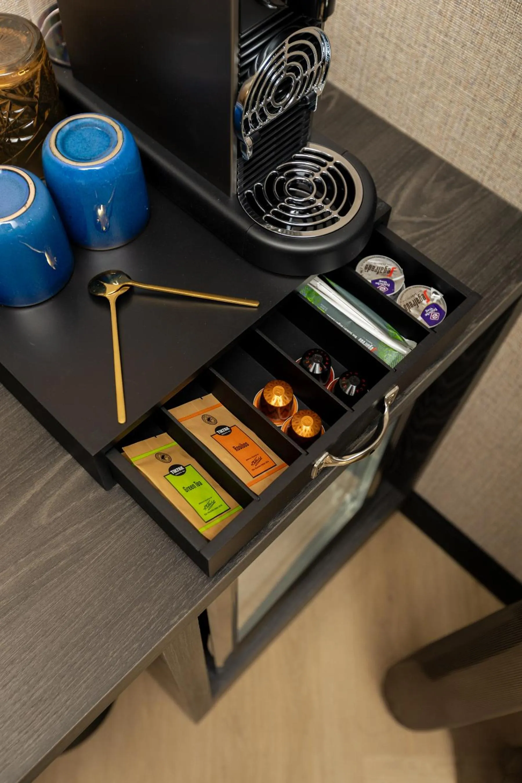 Coffee/tea facilities in Hotel Twenty-Three Amsterdam Airport