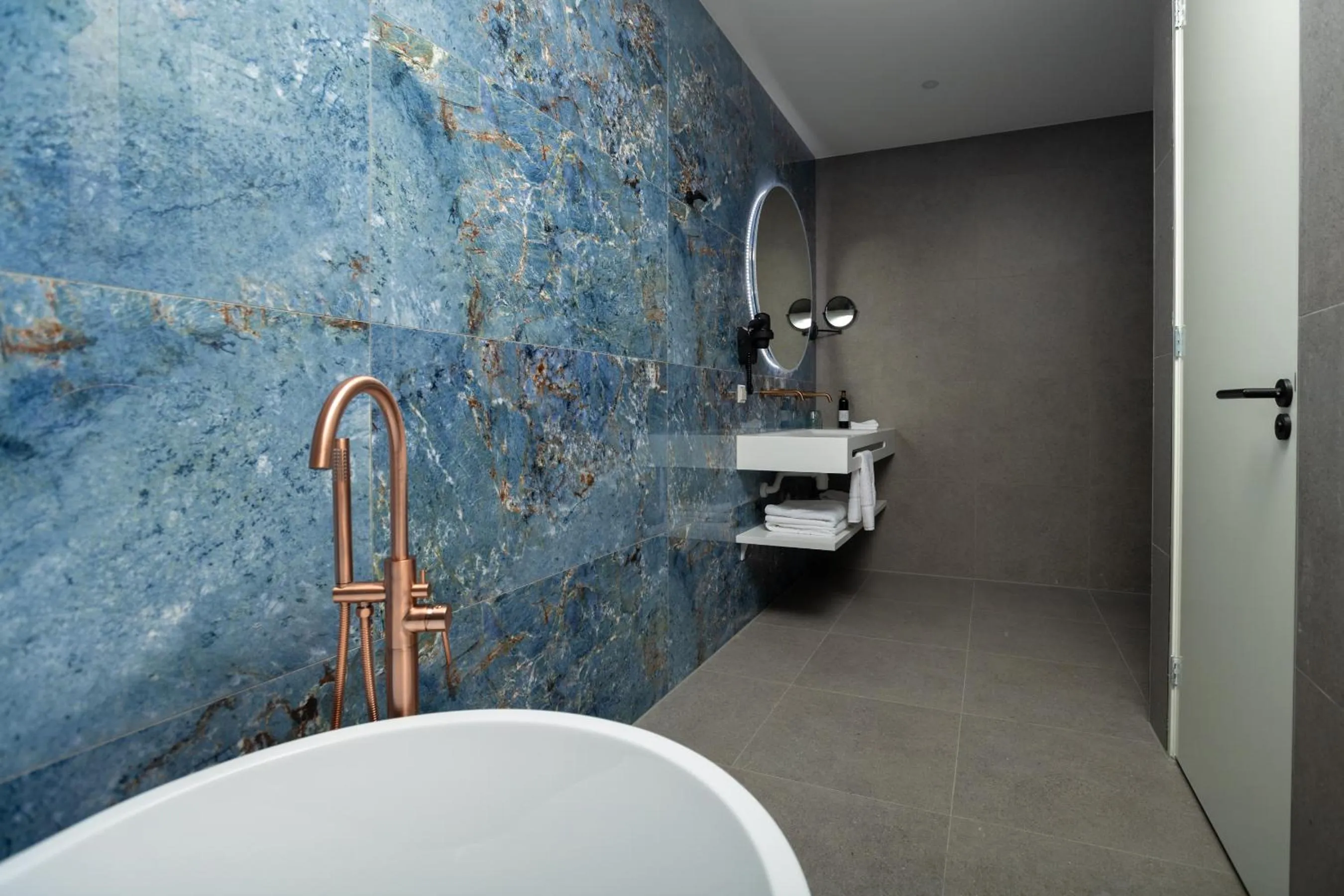 Bathroom in Hotel Twenty-Three Amsterdam Airport