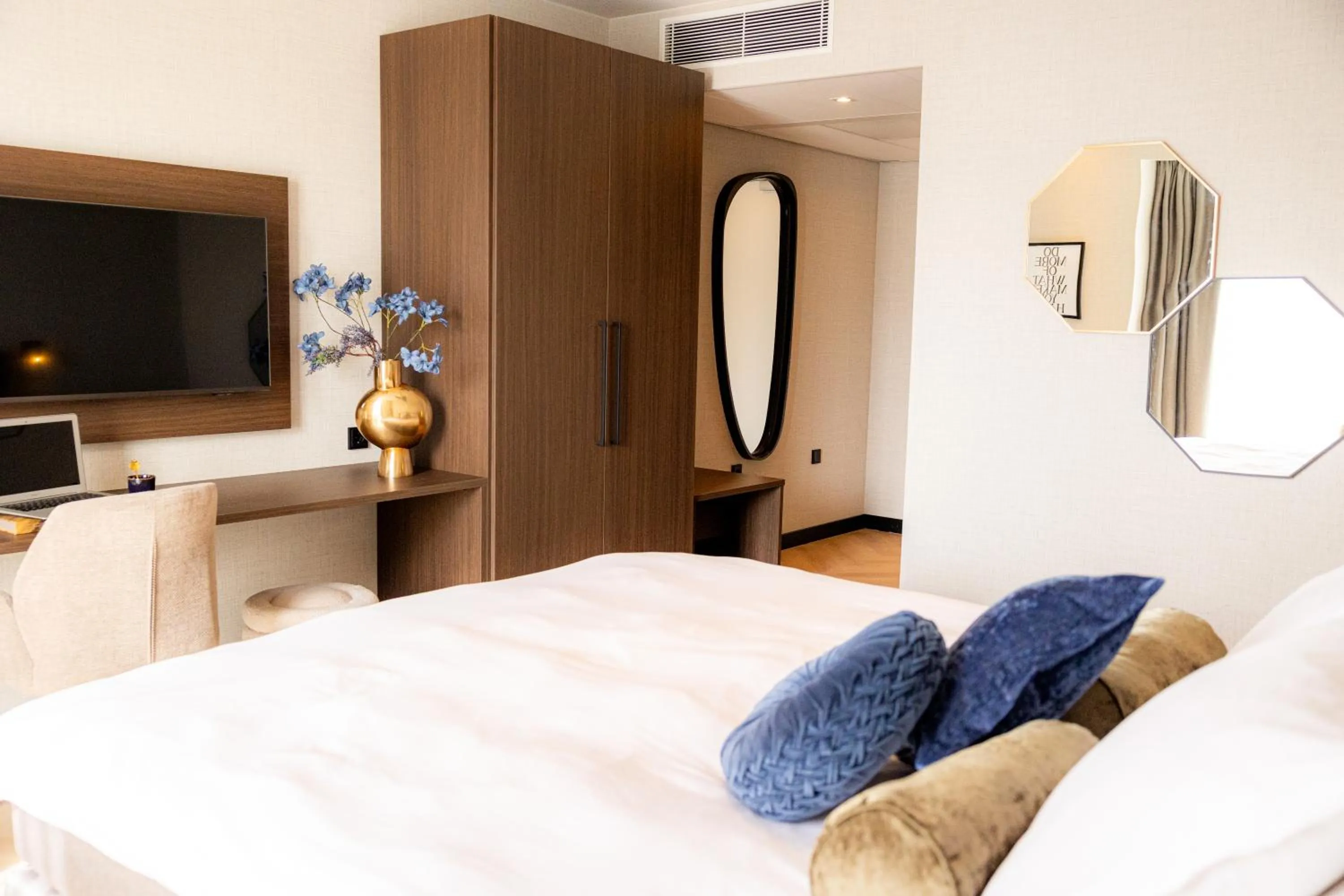 Bed in Hotel Twenty-Three Amsterdam Airport