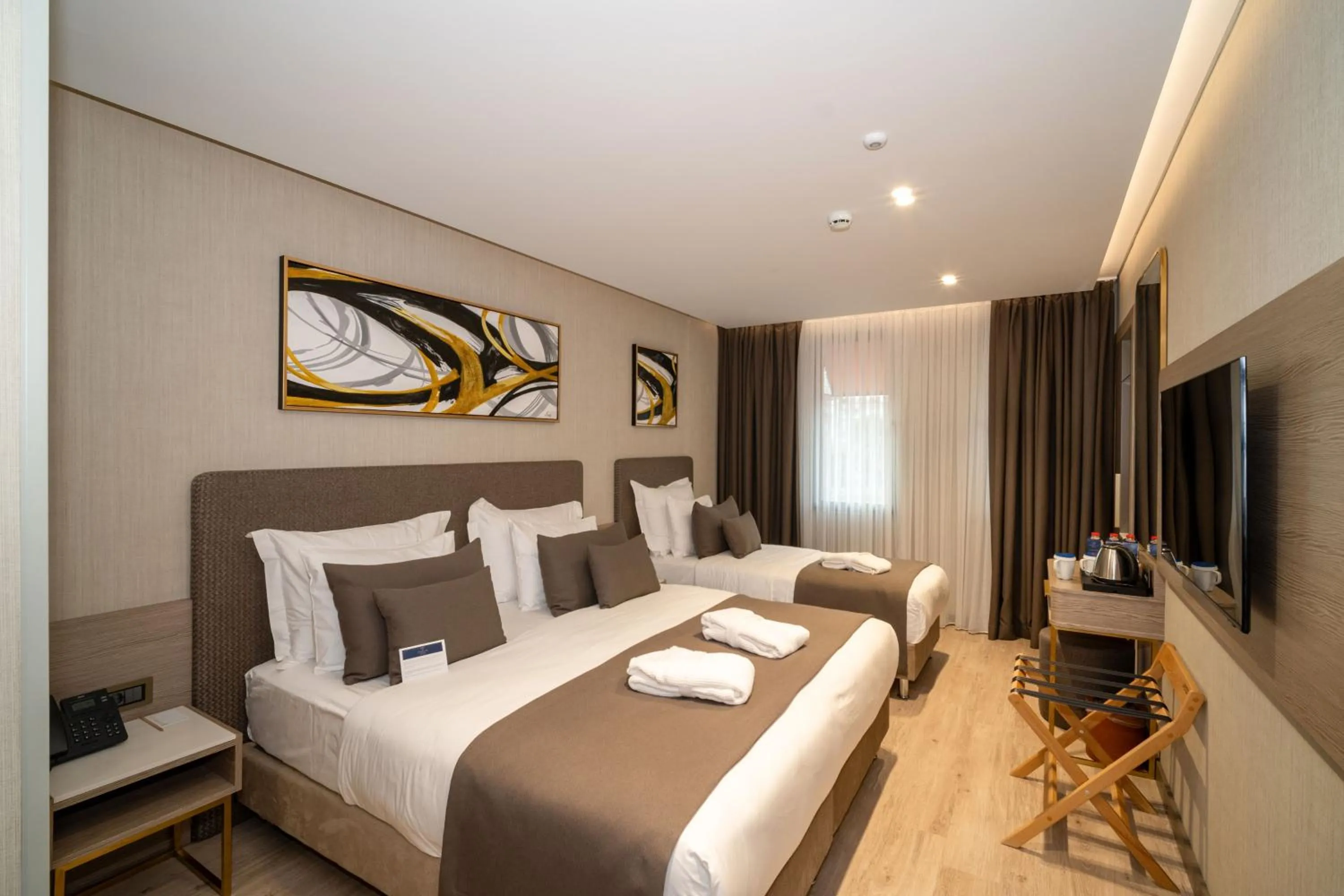 Bed in Rayelin Hotel Old Town