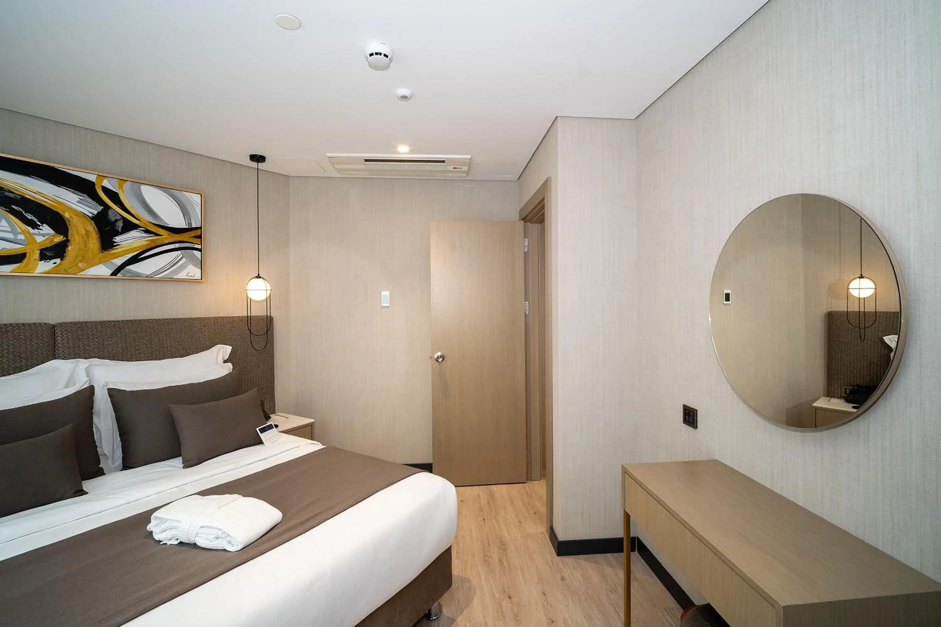 Bed in Rayelin Hotel Old Town