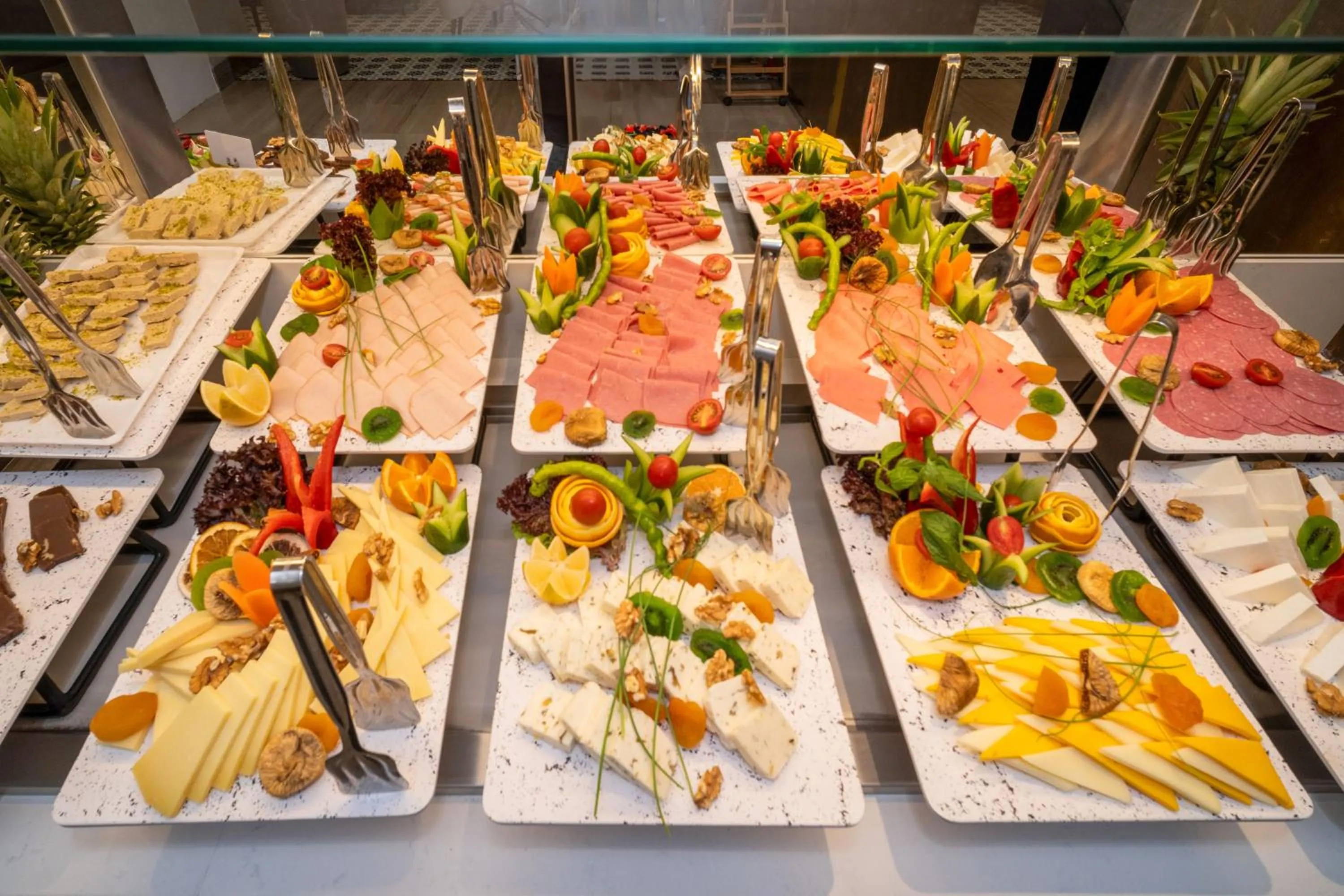 Buffet breakfast in Rayelin Hotel Old Town