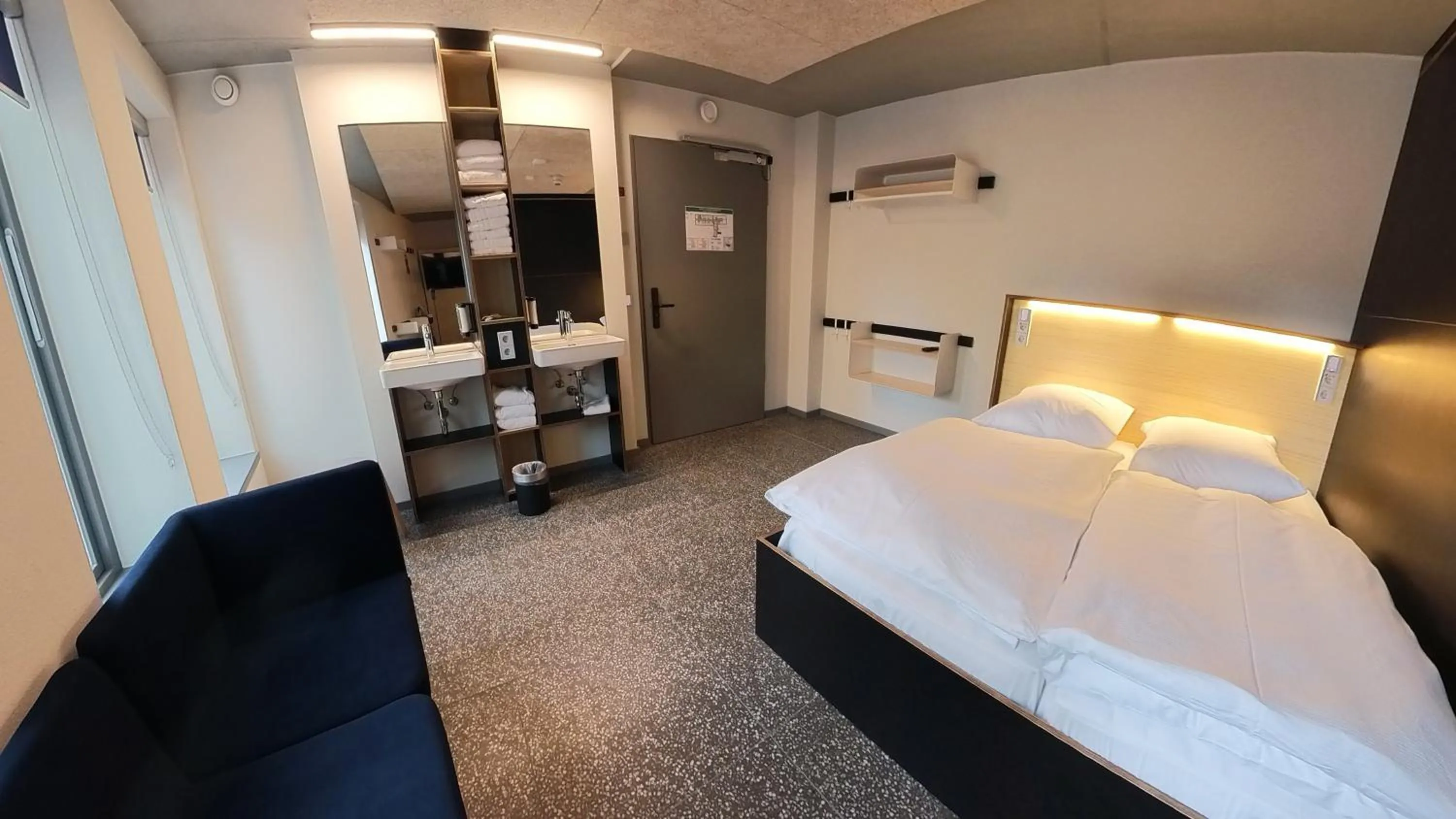 Photo of the whole room, Bed in Das Kittchen