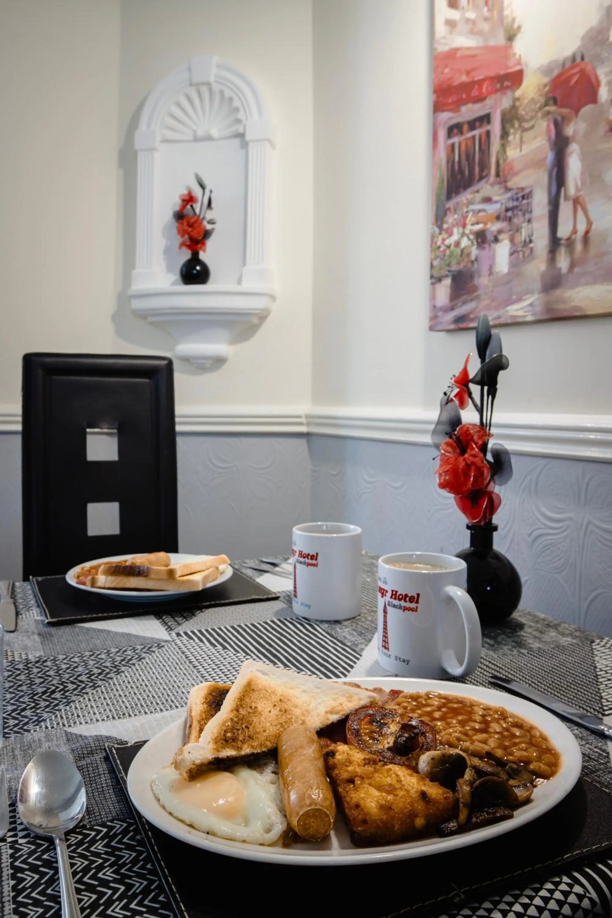Dining area in Lanayr Hotel