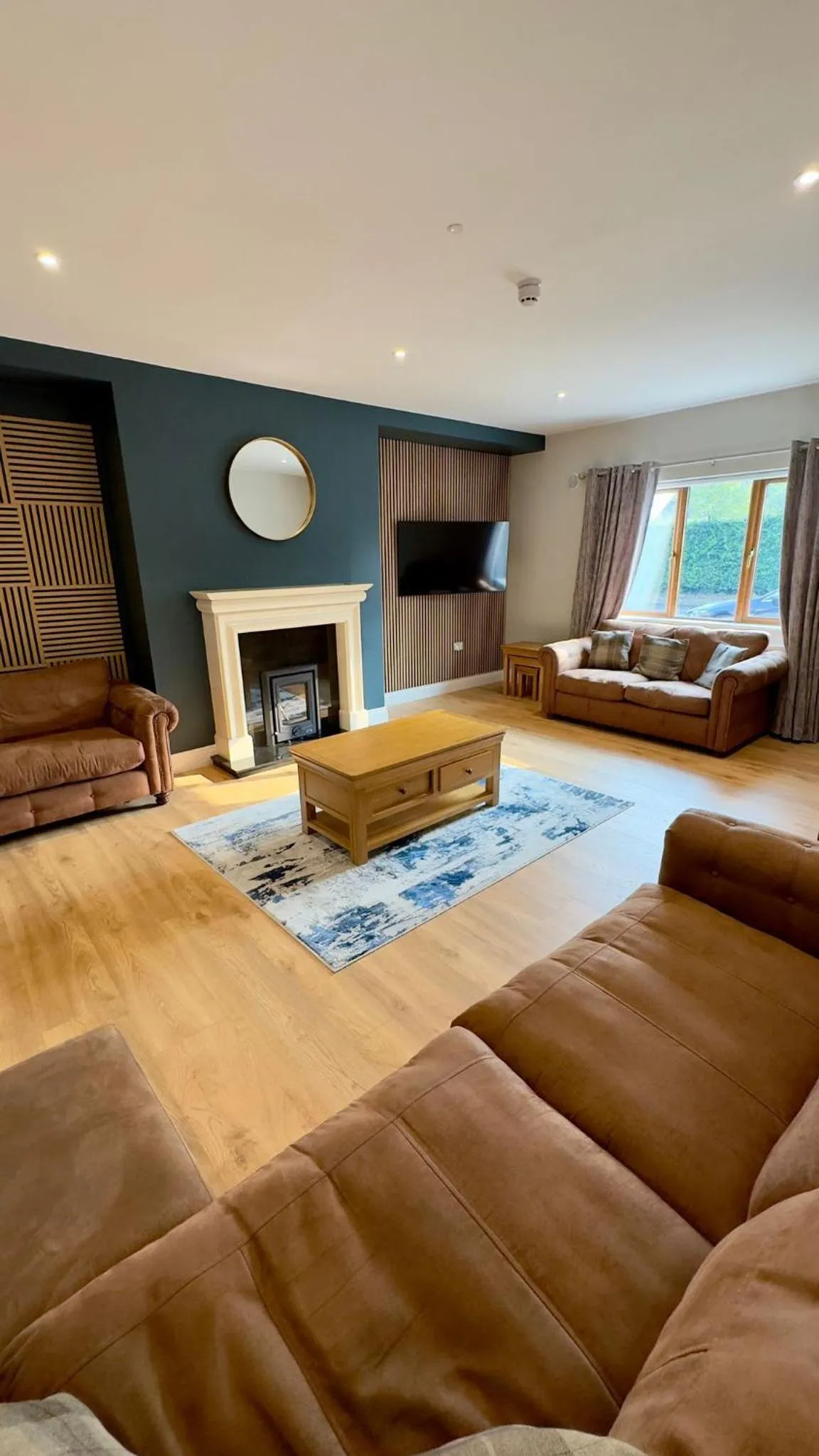 Dining area in Dromod suites
