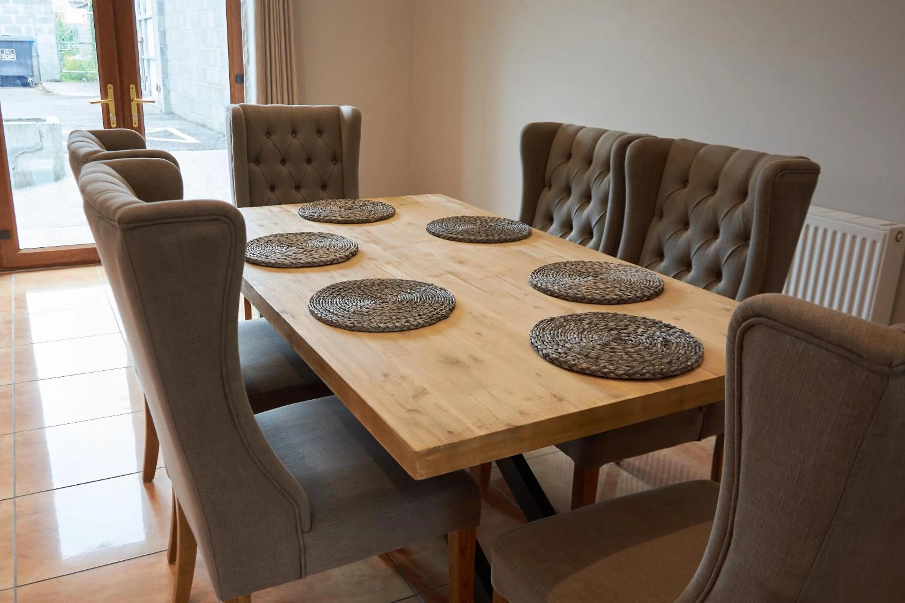 Dining area in Dromod suites