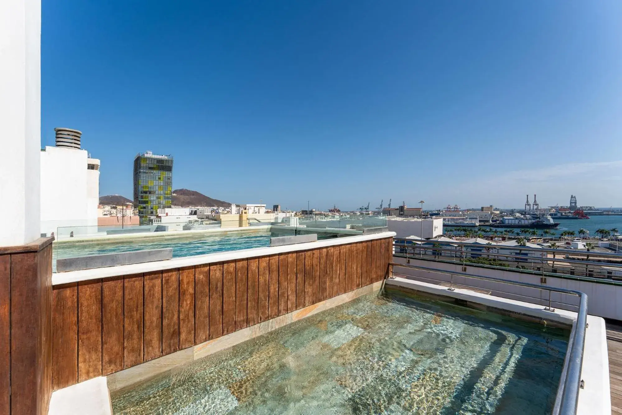 Swimming pool in Exe Las Palmas Swimming pool in Exe Las Palmas