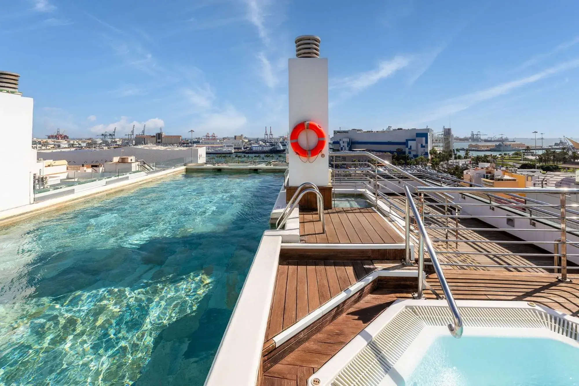 Swimming pool in Exe Las Palmas Swimming pool in Exe Las Palmas