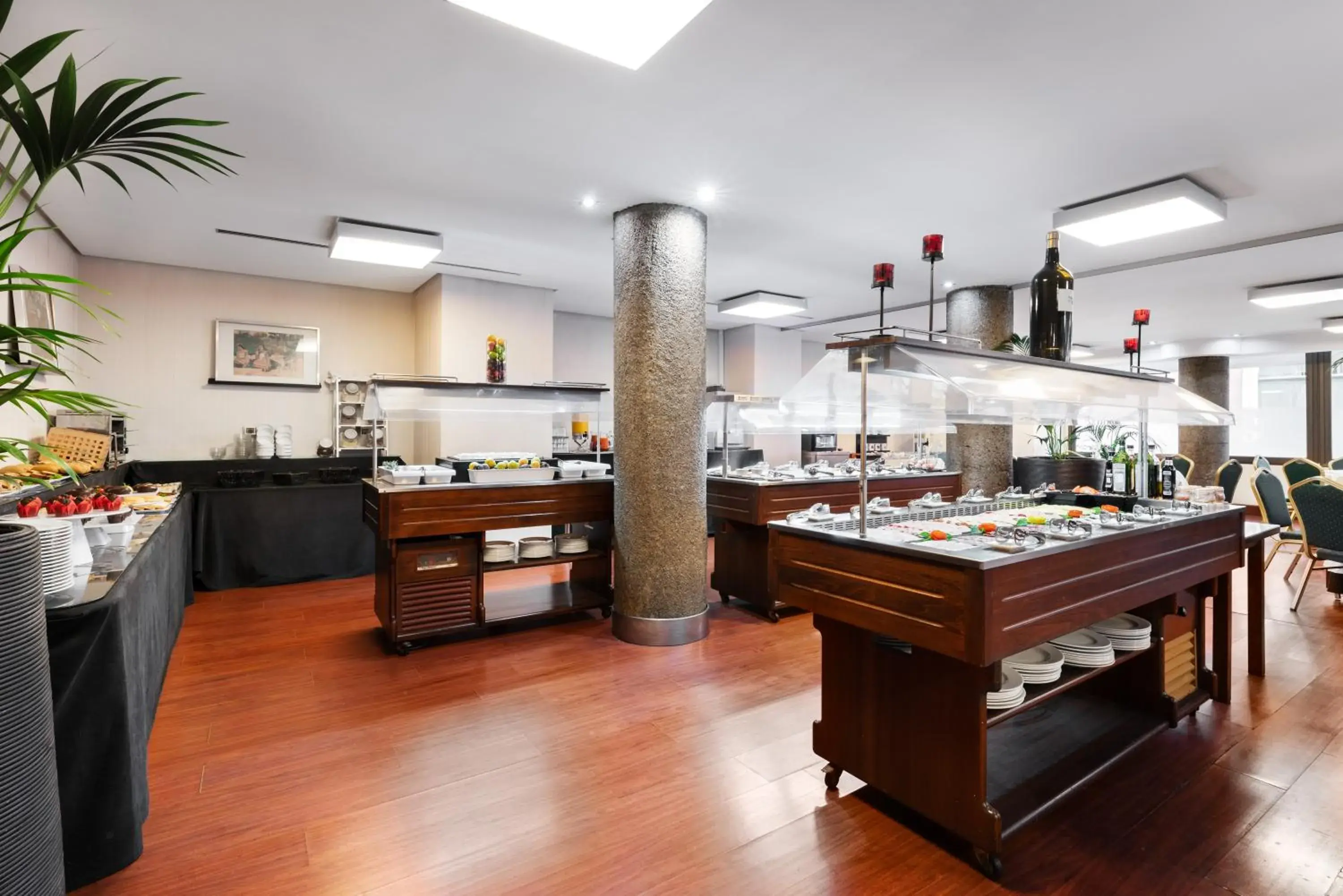 Buffet breakfast in Exe Las Palmas Buffet breakfast in Exe Las Palmas