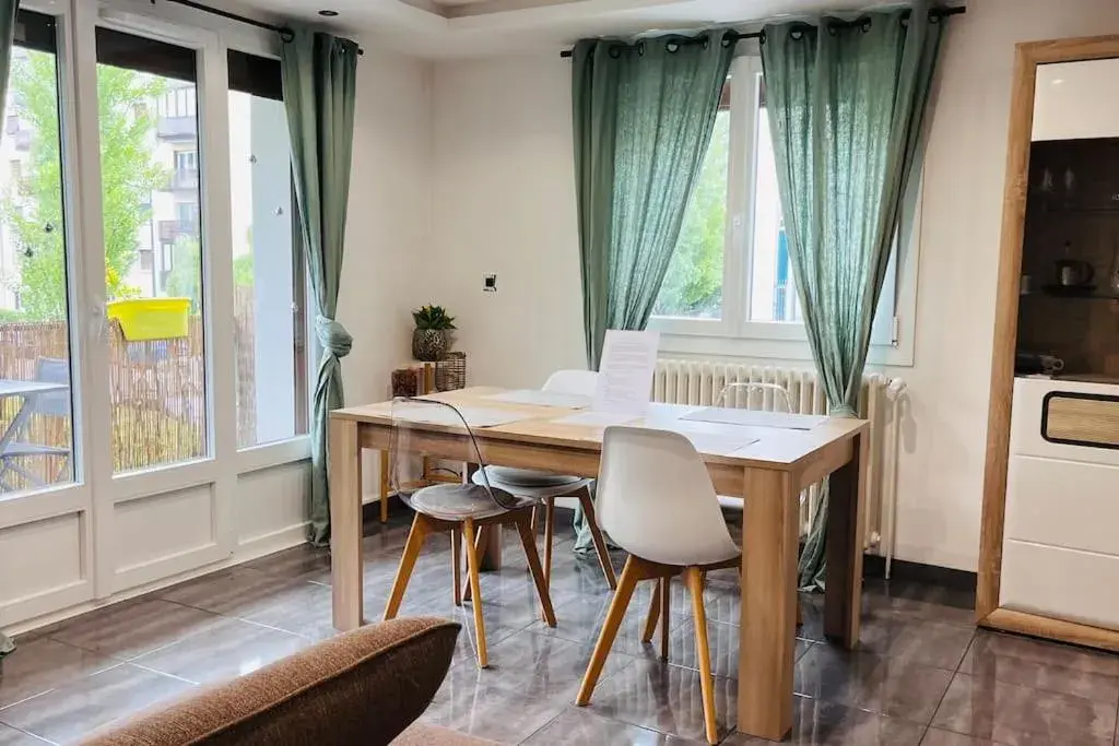 Appartement Proche centre ville avec Parking Gratuit Appartement Proche centre ville avec Parking Gratuit