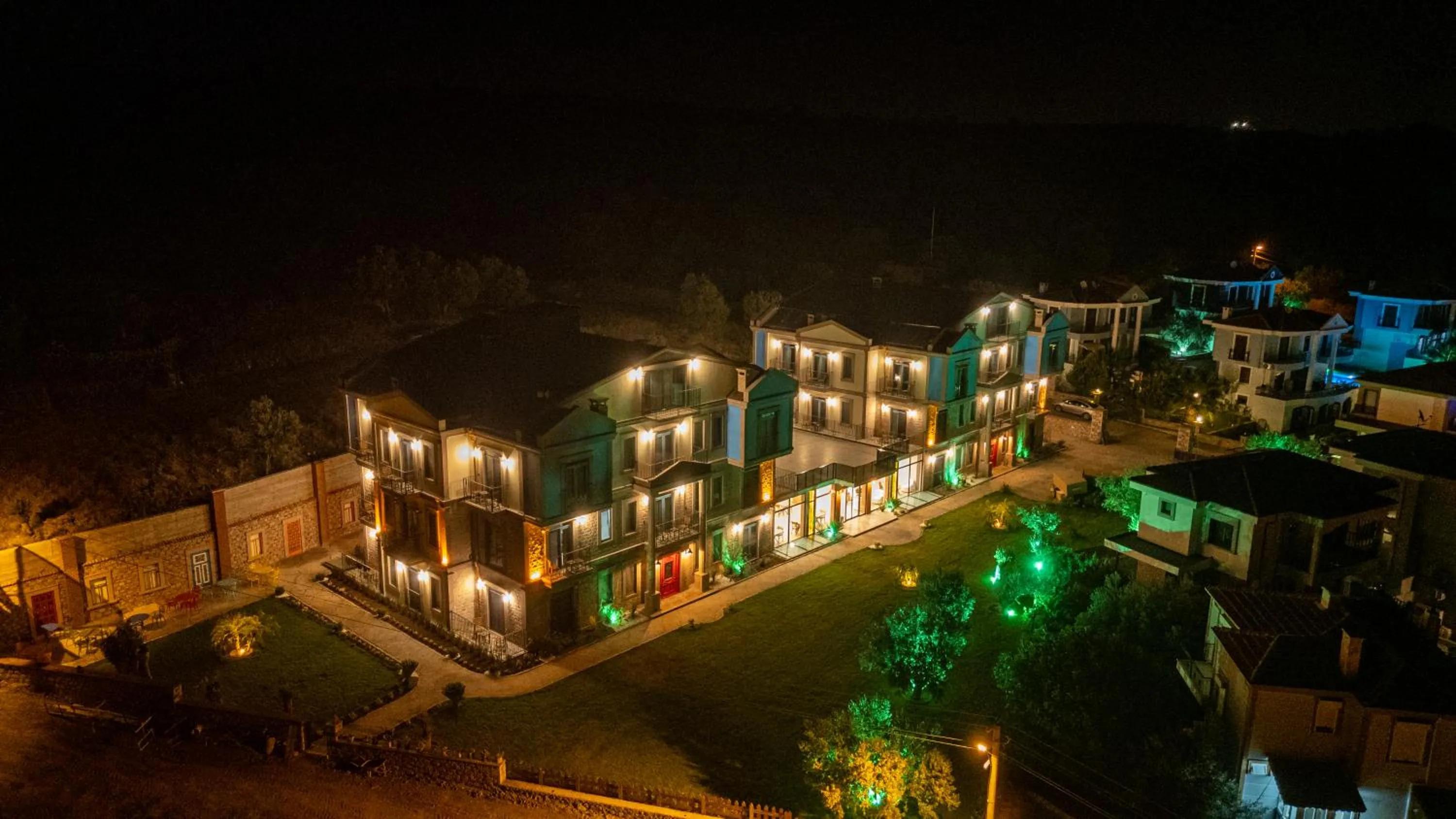 Property building in Cunda Nisa Otel