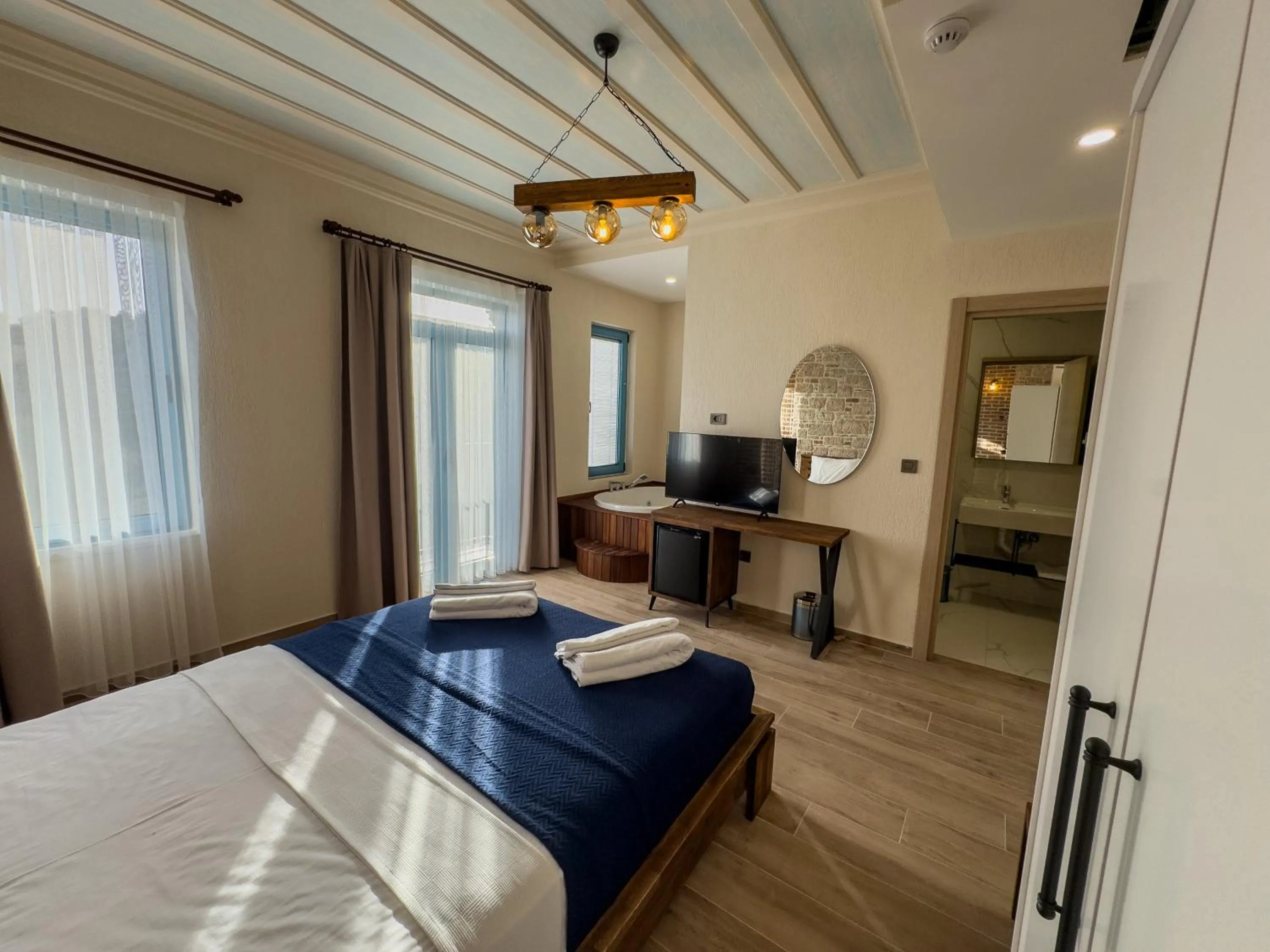 Bed in Cunda Nisa Otel