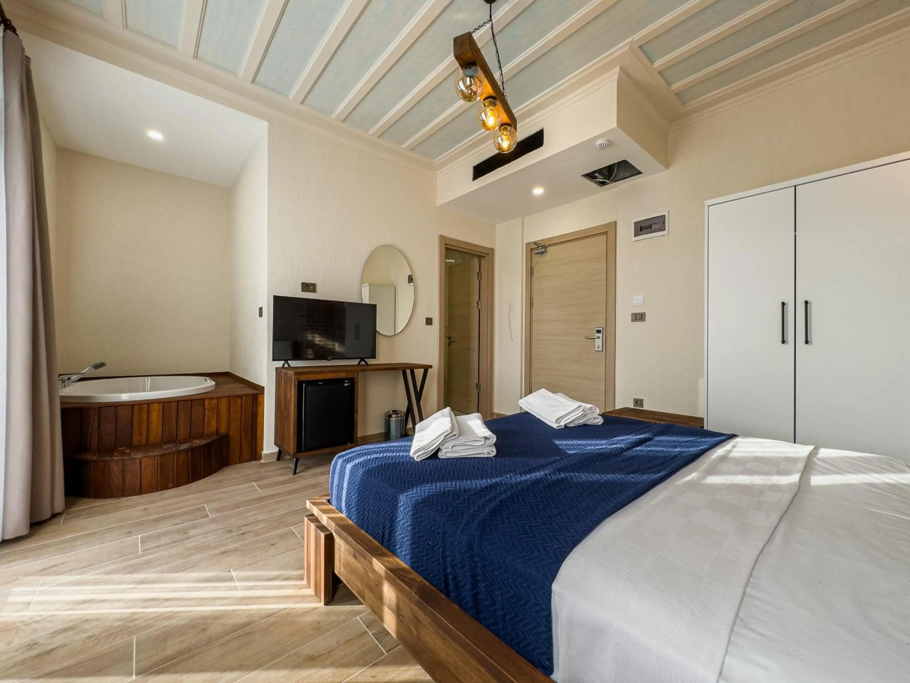 Bed in Cunda Nisa Otel