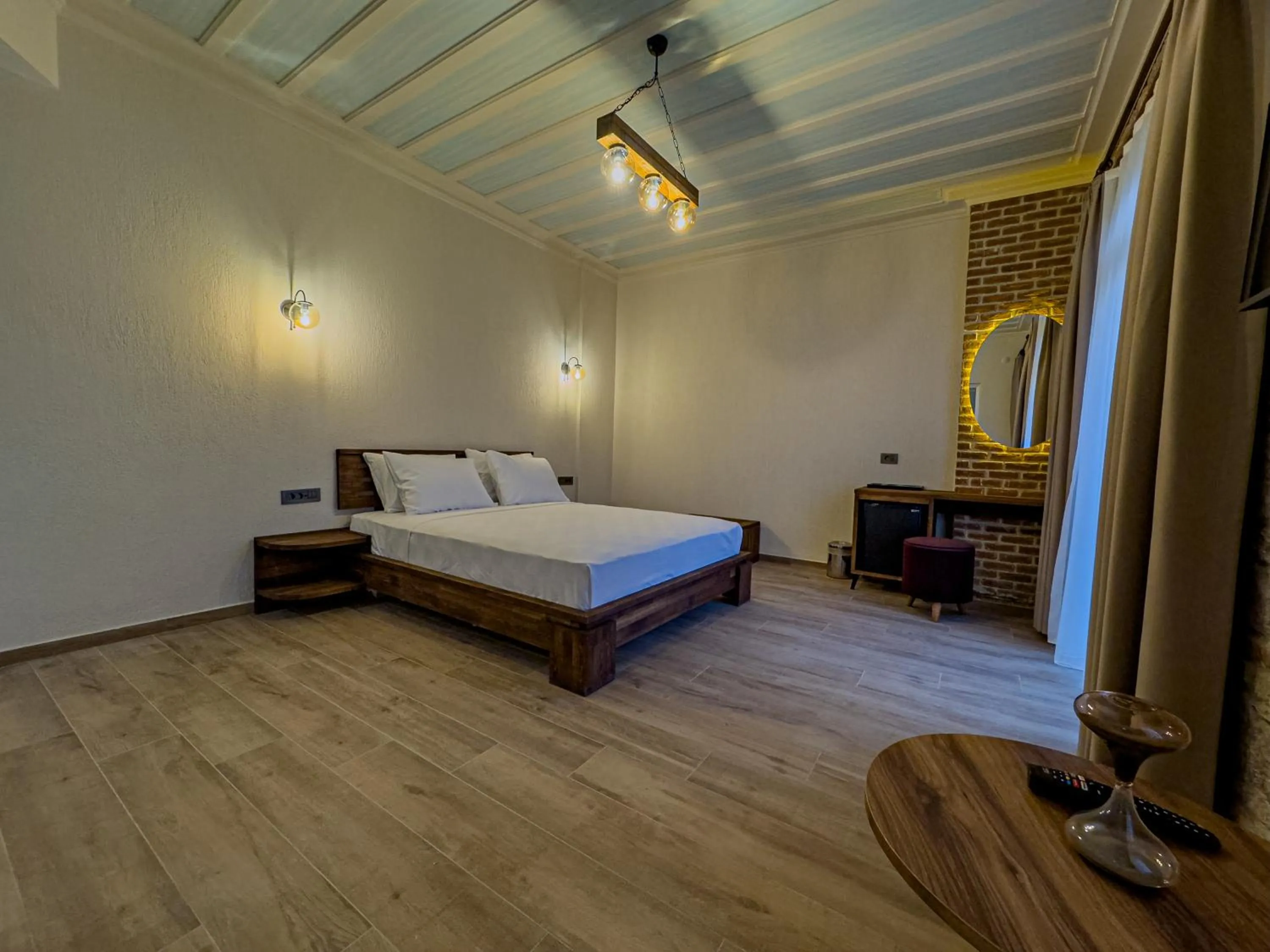 Bed in Cunda Nisa Otel