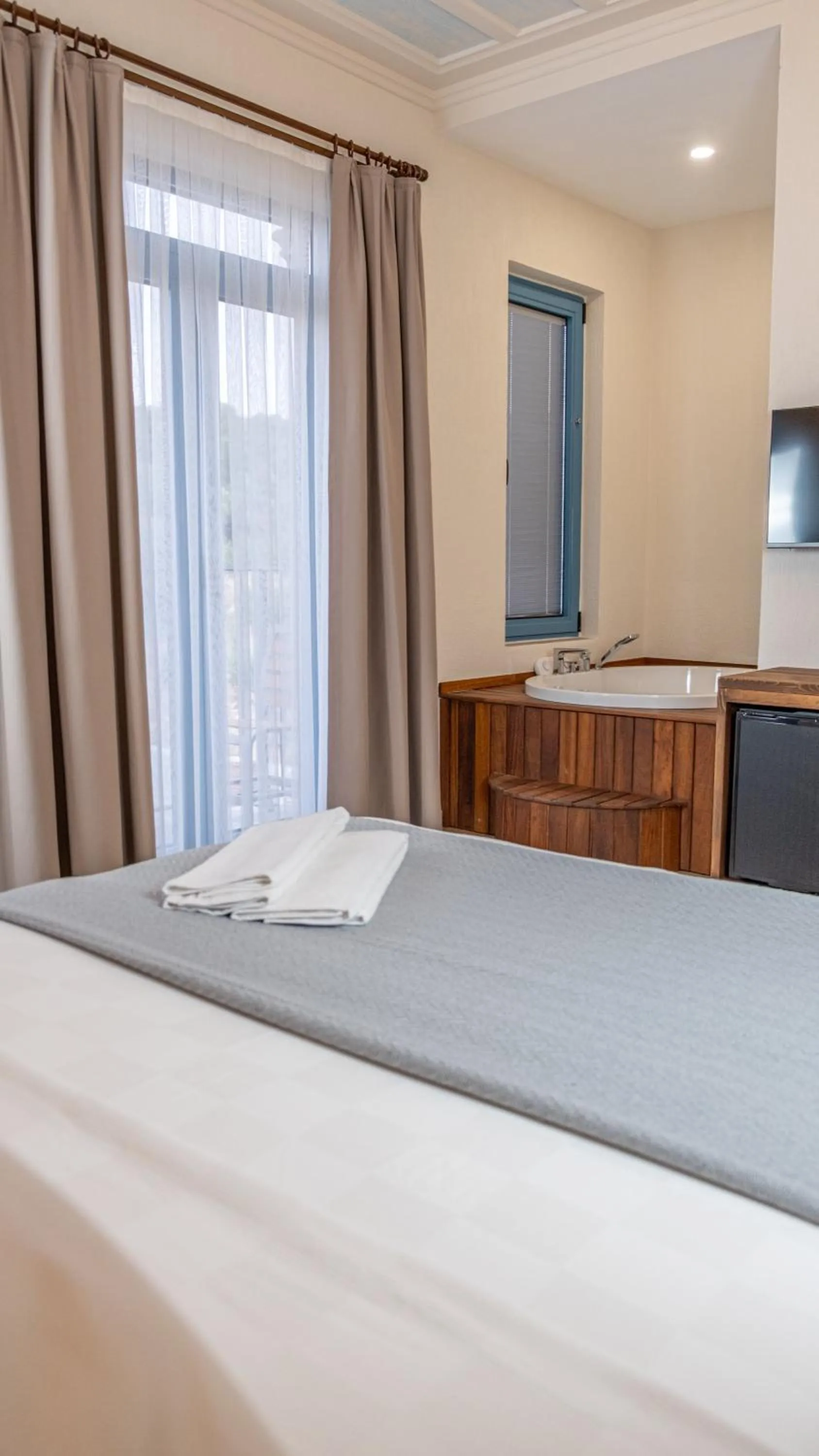 Bed in Cunda Nisa Otel