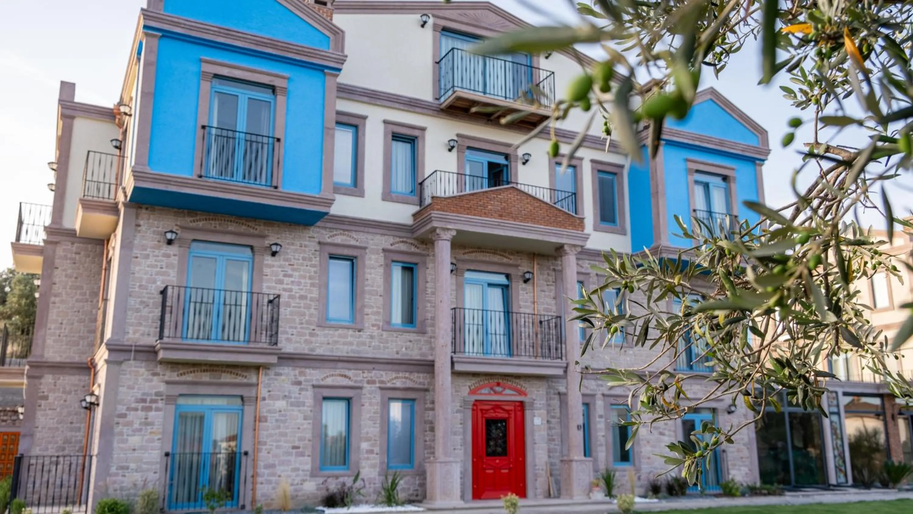 Property building in Cunda Nisa Otel