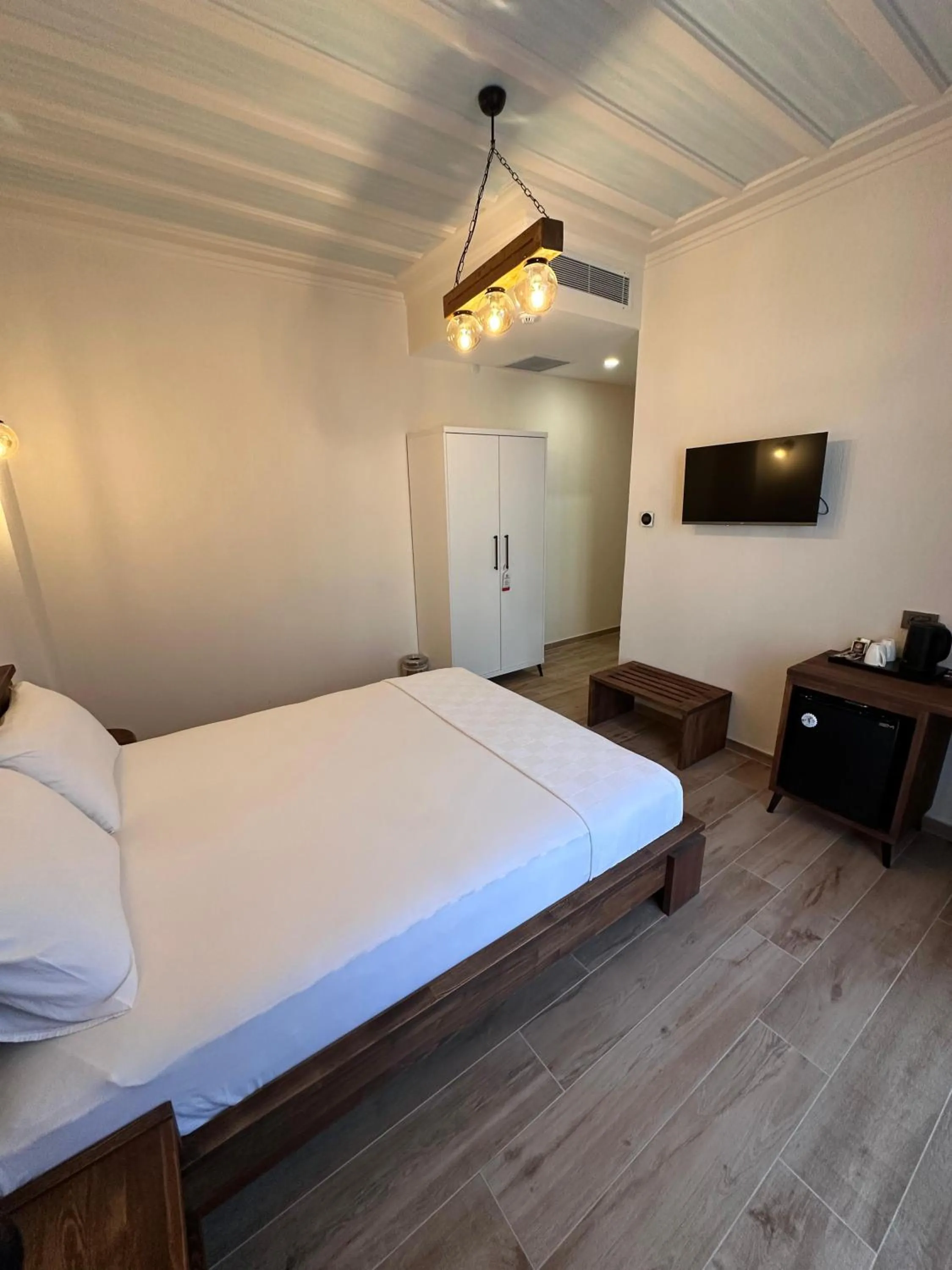 Bed in Cunda Nisa Otel