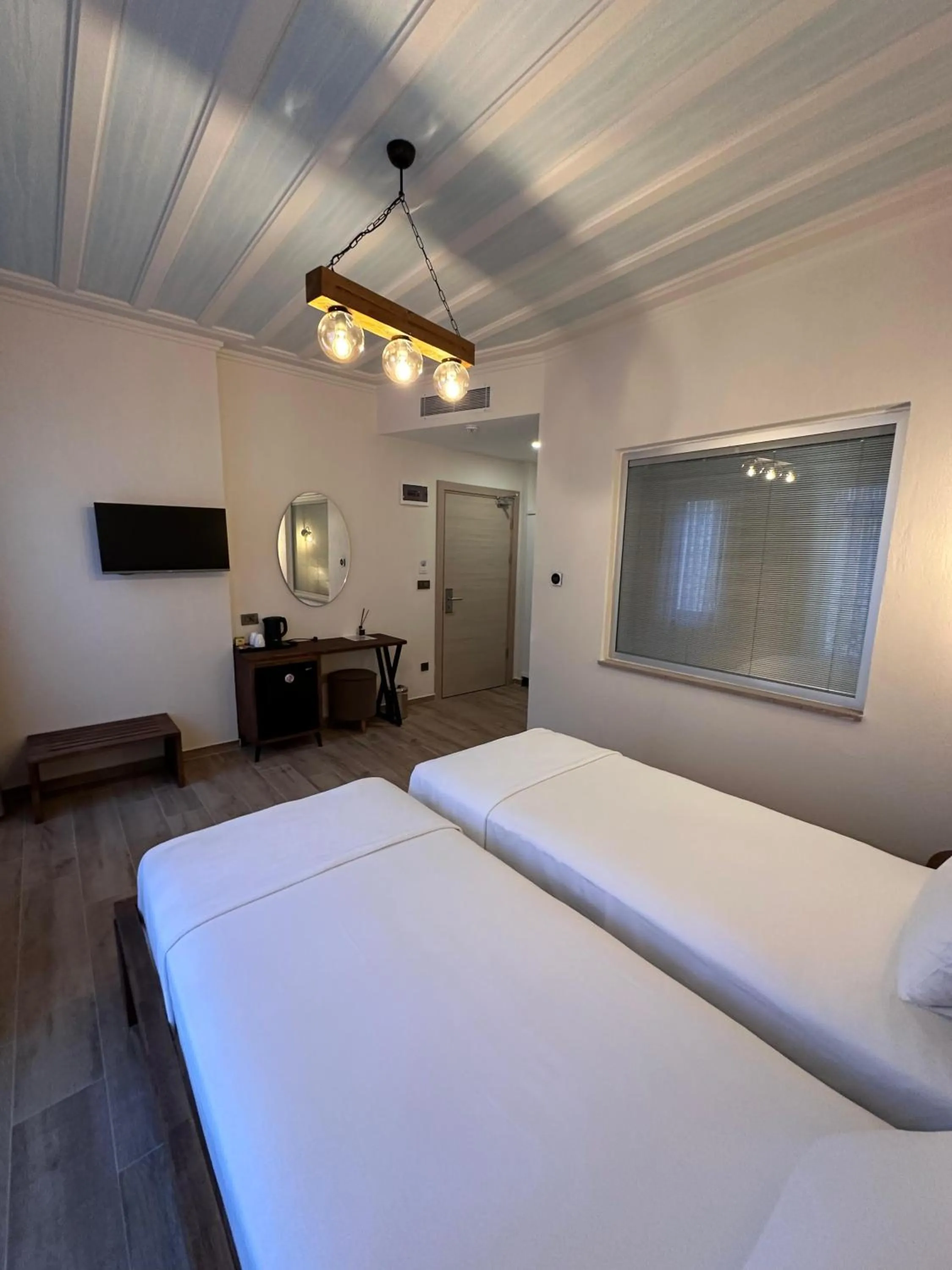 Bed in Cunda Nisa Otel