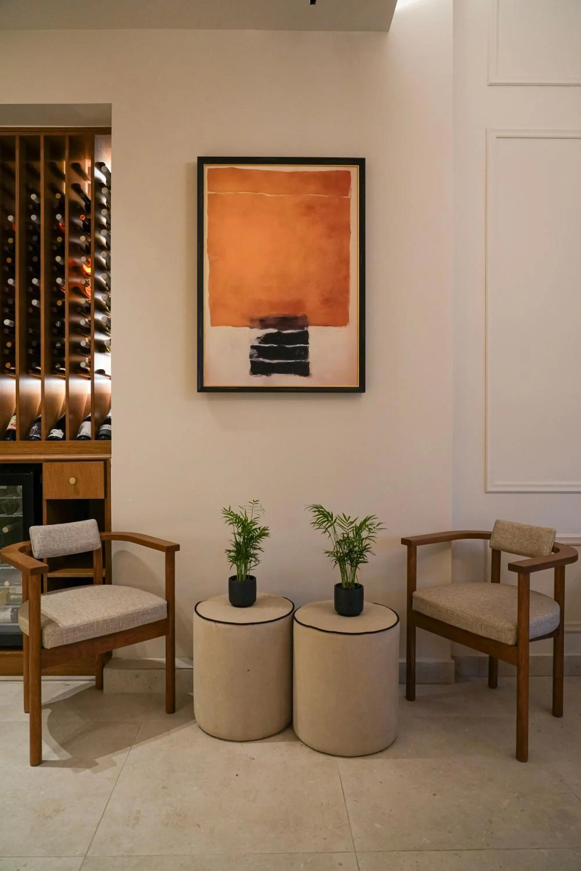 Restaurant/places to eat in Centro Vero Suites by Omilos Hotels