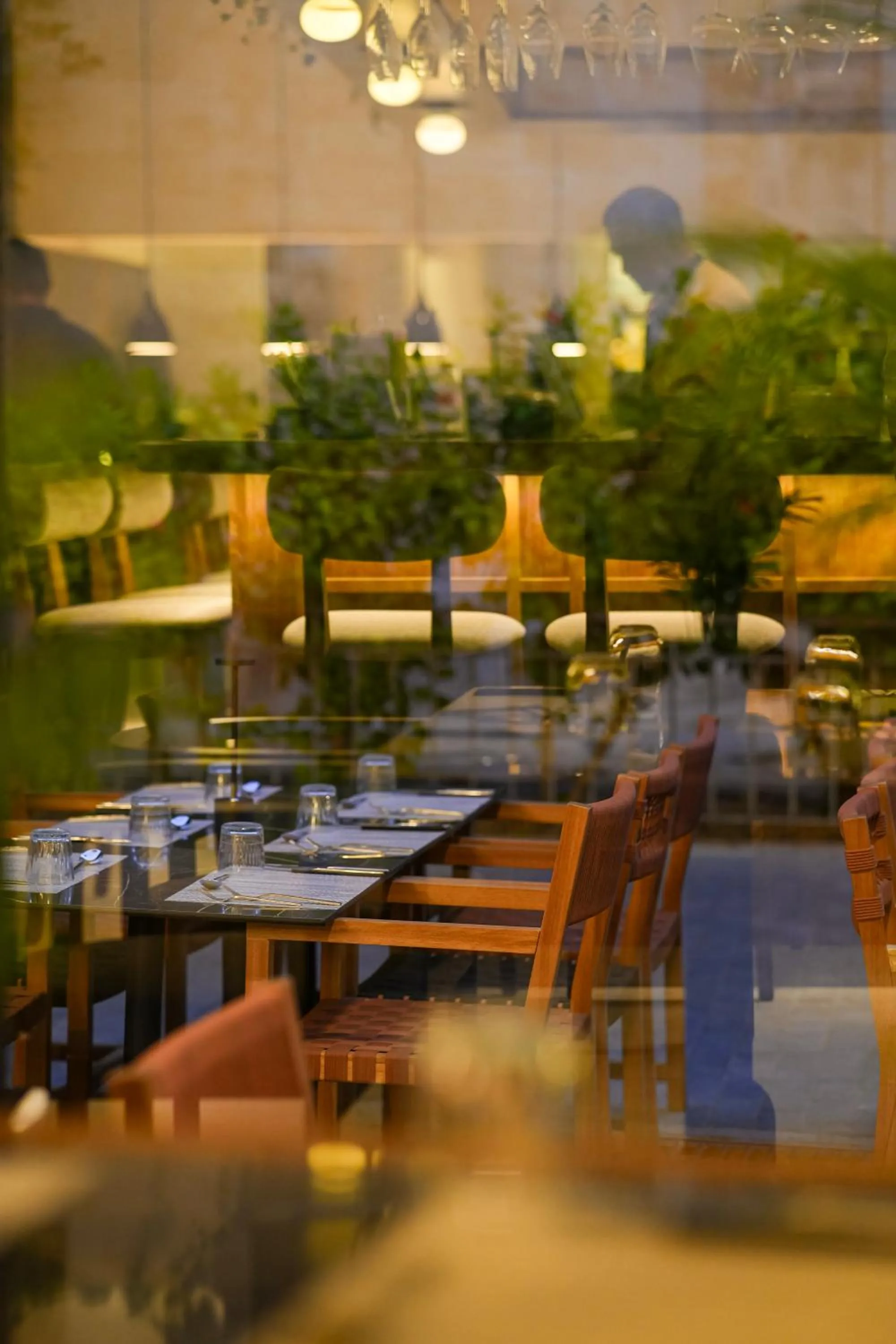 Restaurant/places to eat in Centro Vero Suites by Omilos Hotels