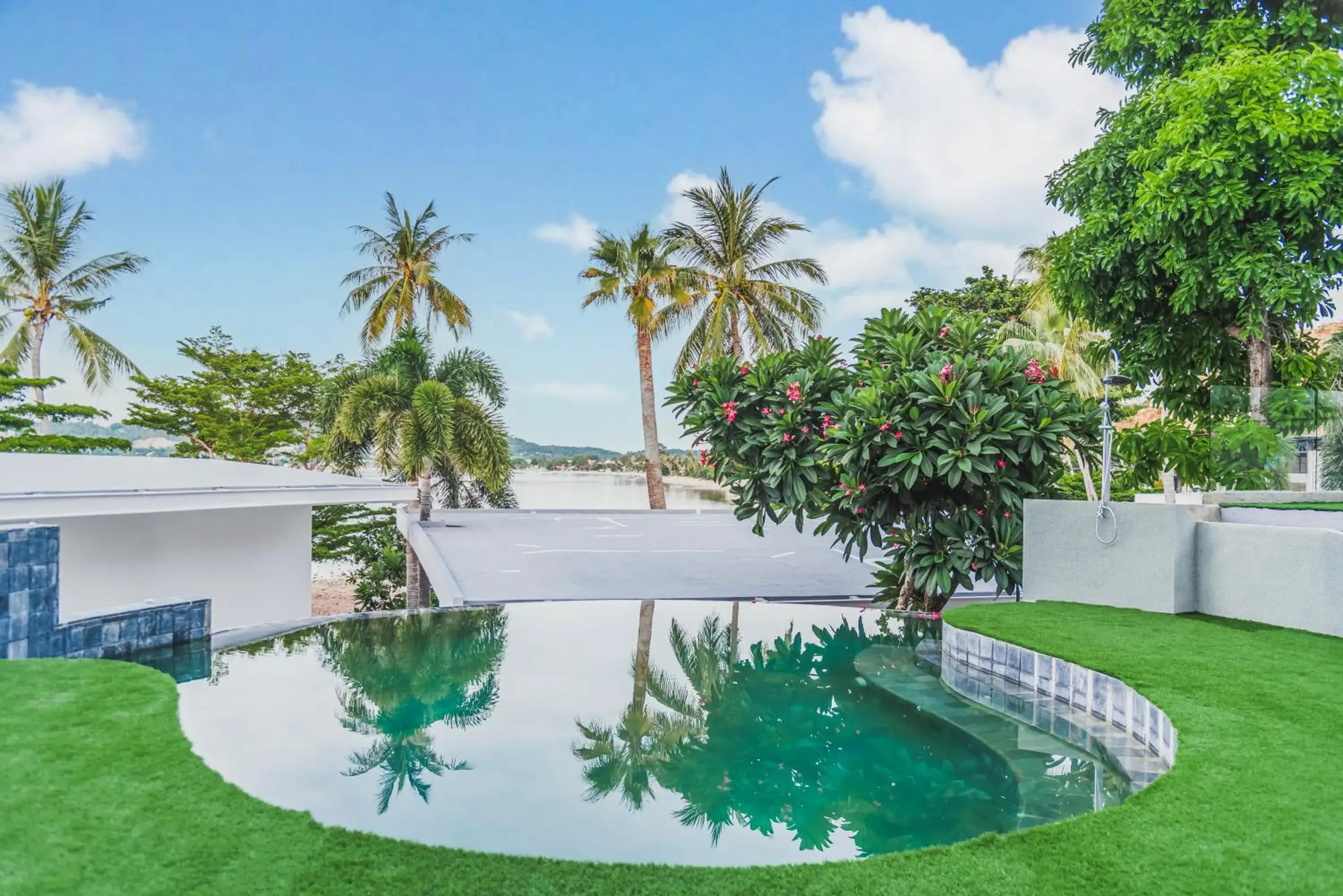 Garden view in Replay Pool Villa Garden view in Replay Pool Villa