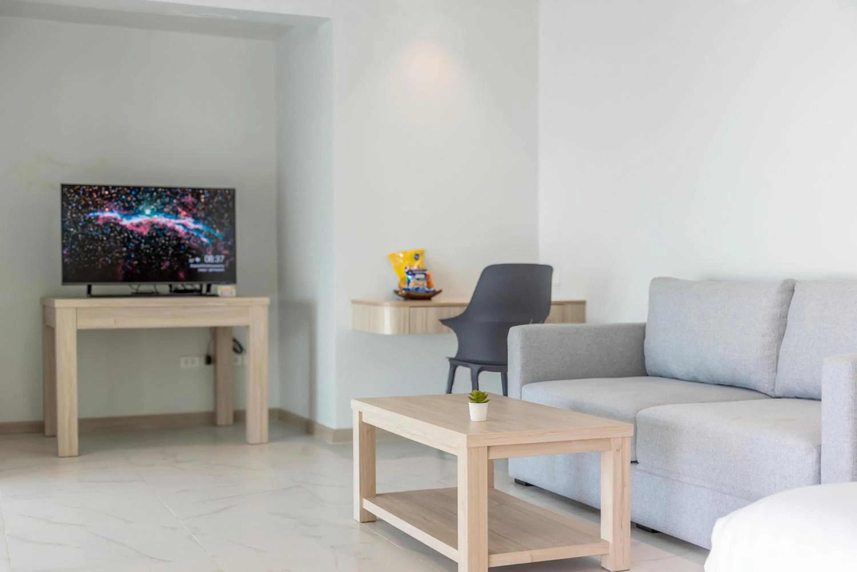 TV and multimedia in Replay Pool Villa