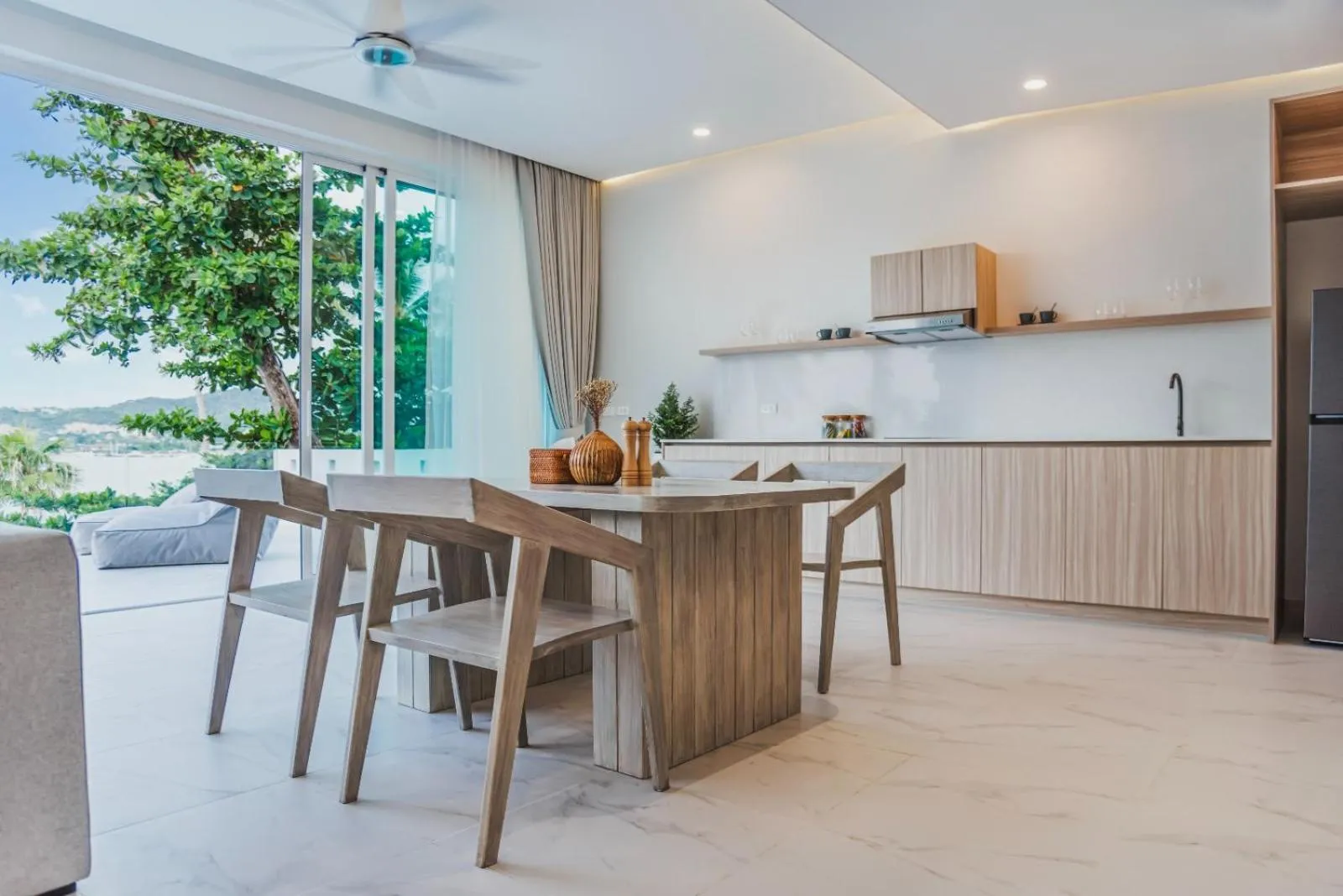 Dining area in Replay Pool Villa
