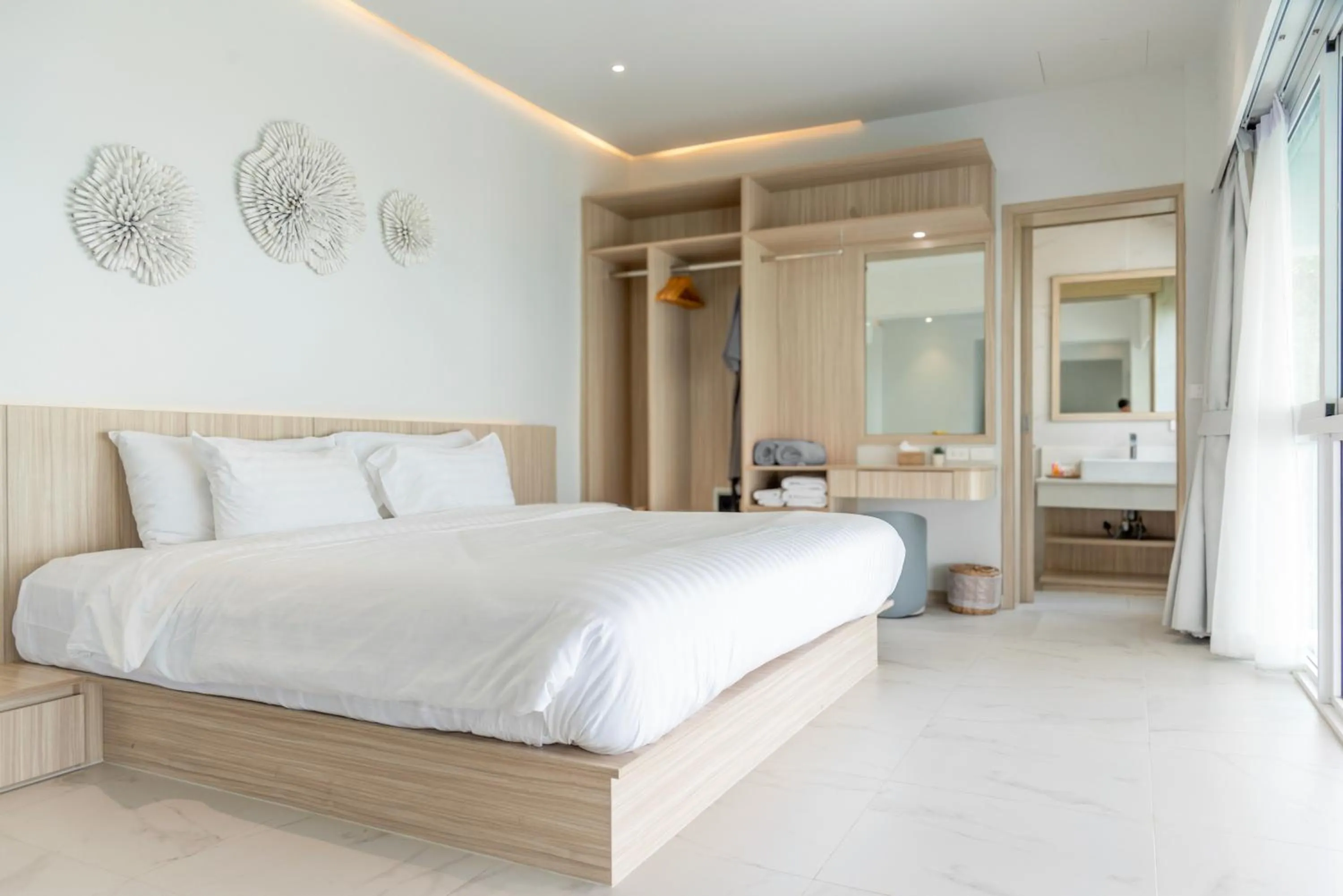 Photo of the whole room, Bed in Replay Pool Villa