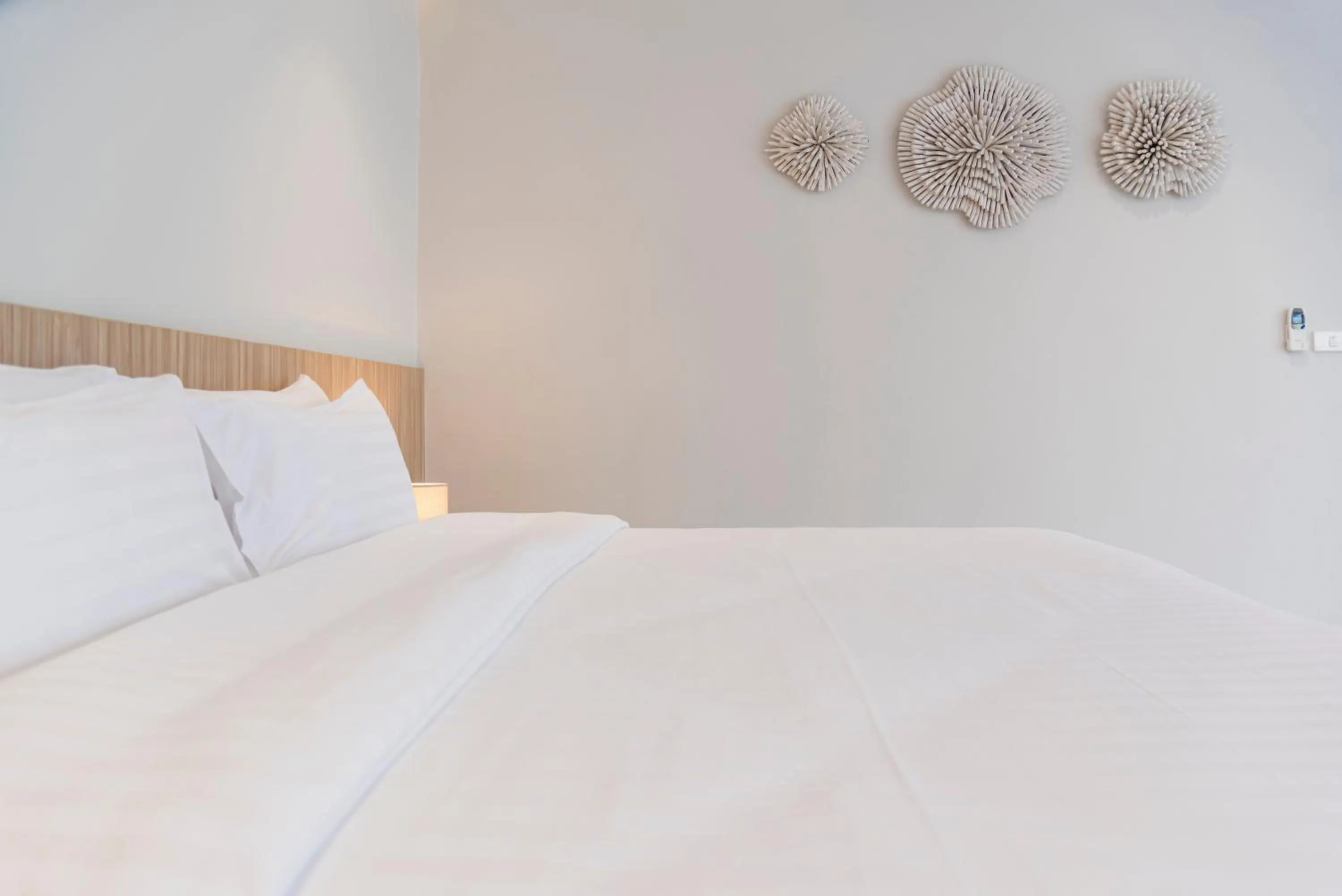 Bed in Replay Pool Villa