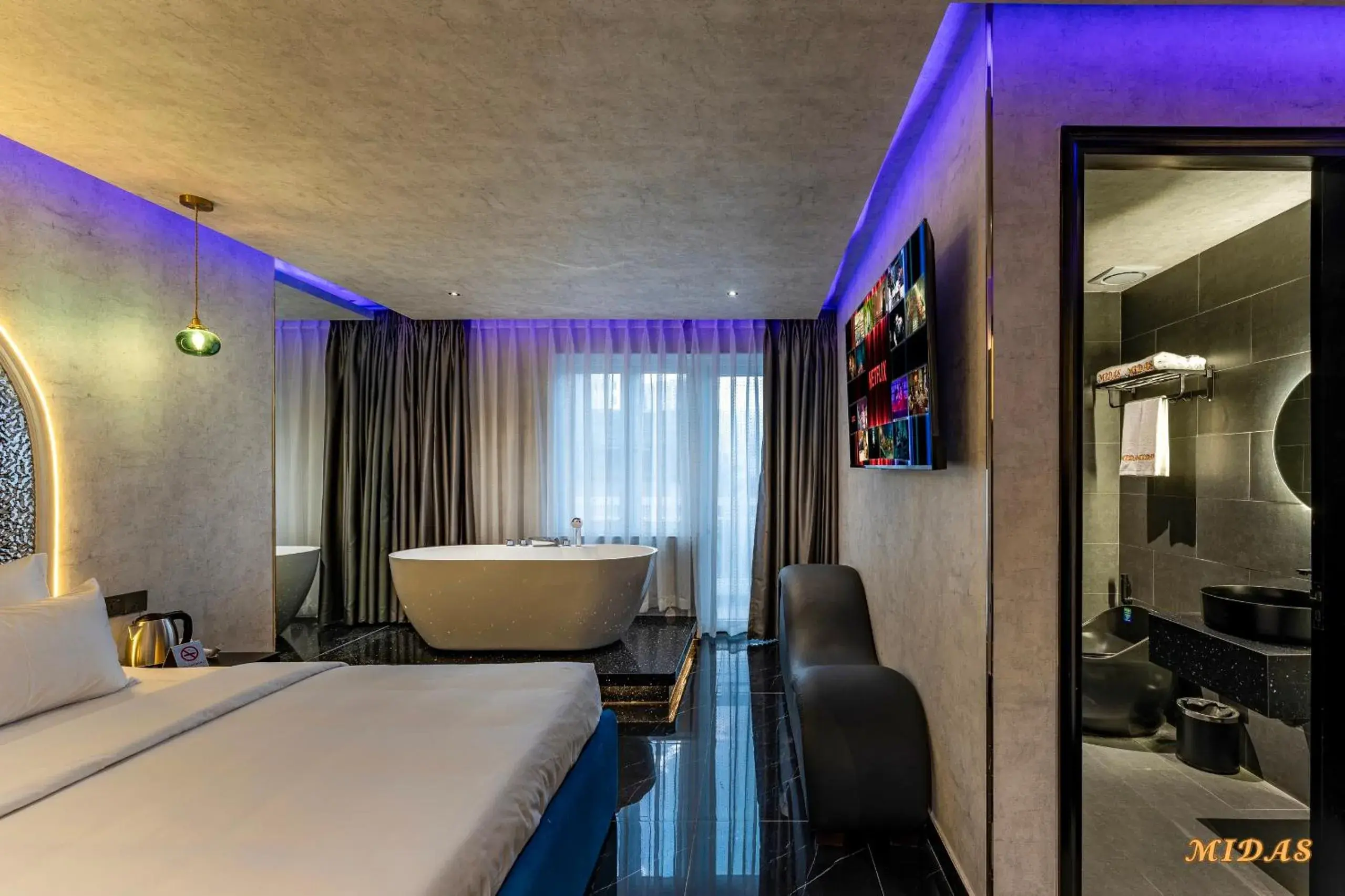 Bed in Midas Hotel 2 Bed in Midas Hotel 2