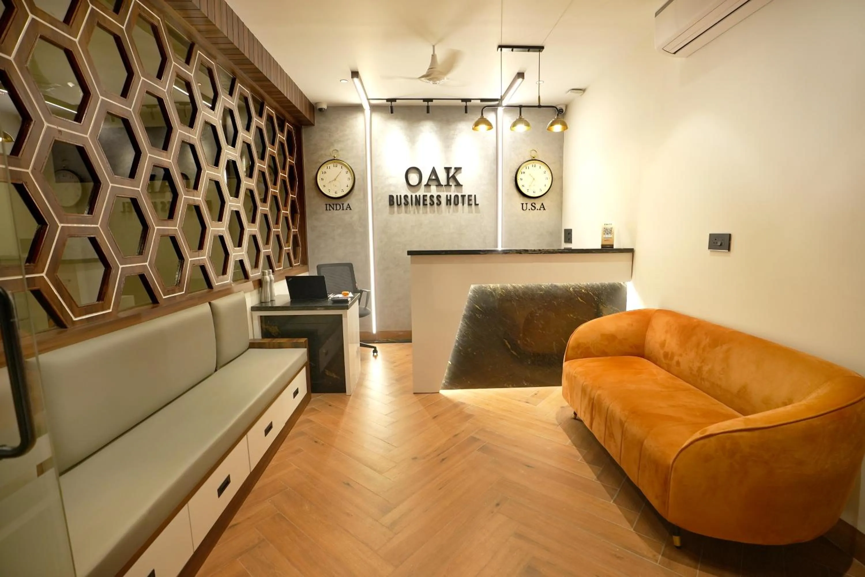 Lobby or reception in Oak Business Hotel