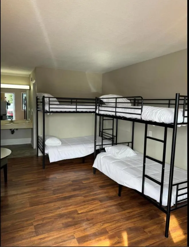 Bed in Haven Motel Extended Stay