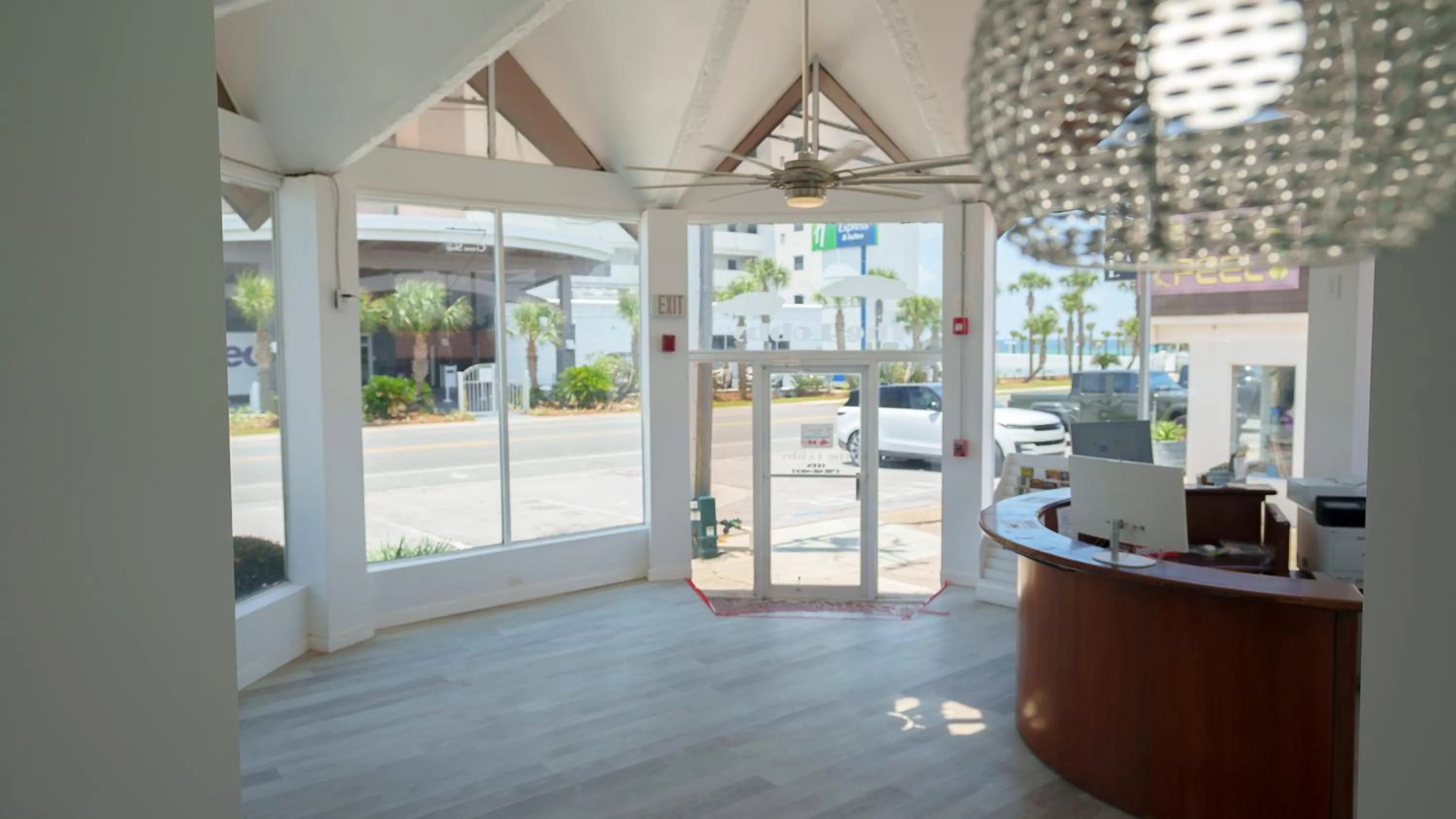 Parking in Banana Peel Lodge