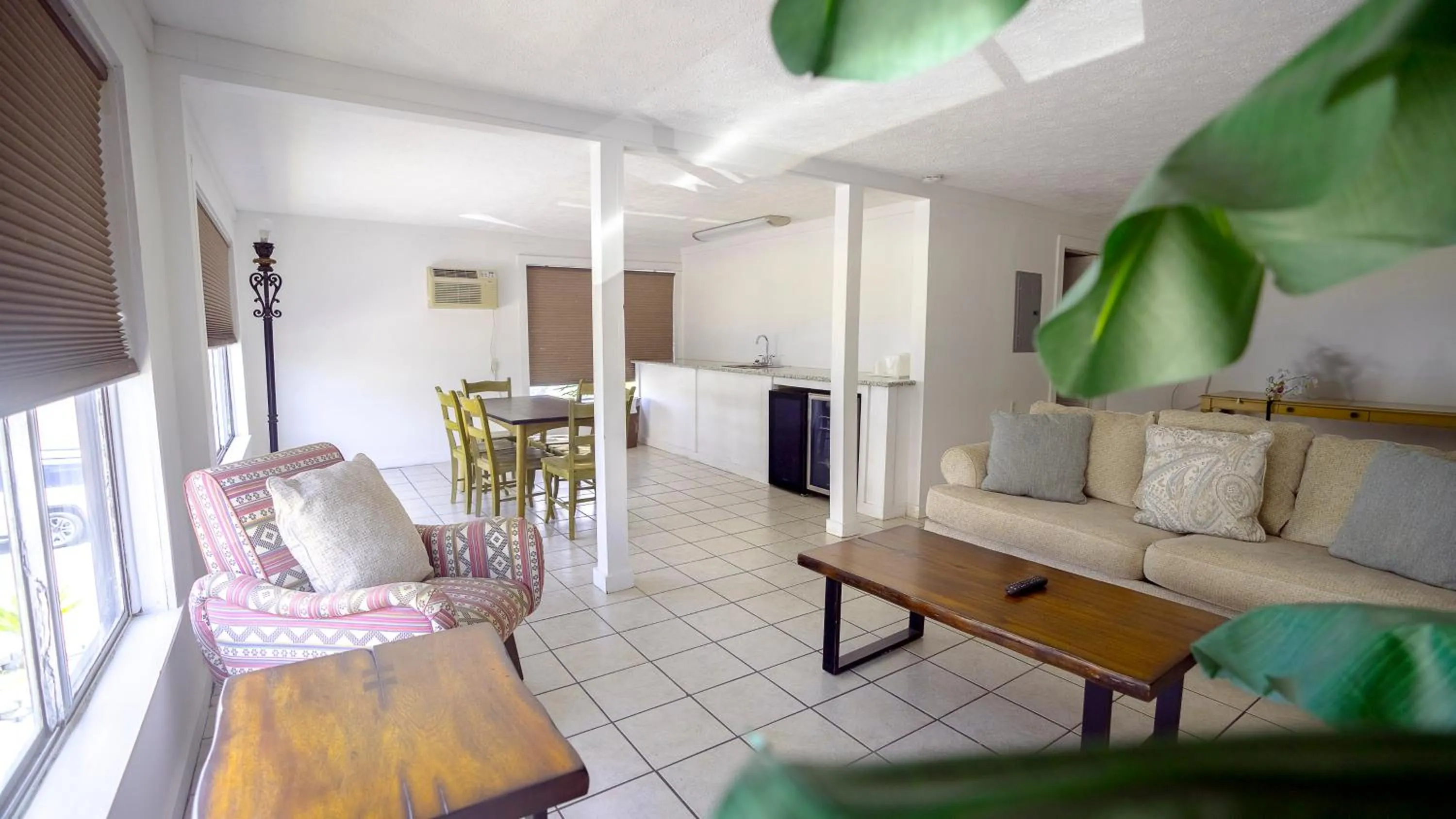 Kitchen or kitchenette in Banana Peel Lodge