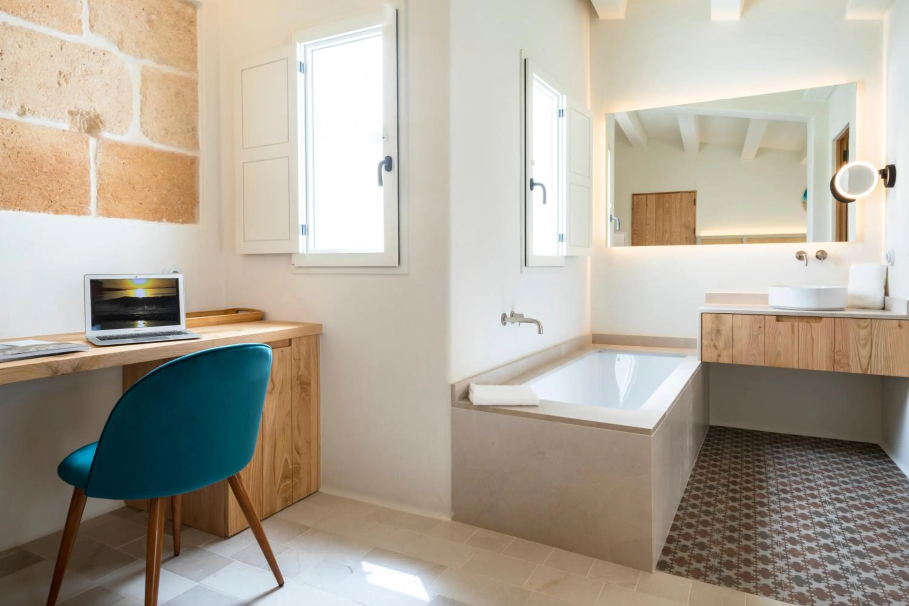 Photo of the whole room in SetBlaus Boutique Hotel